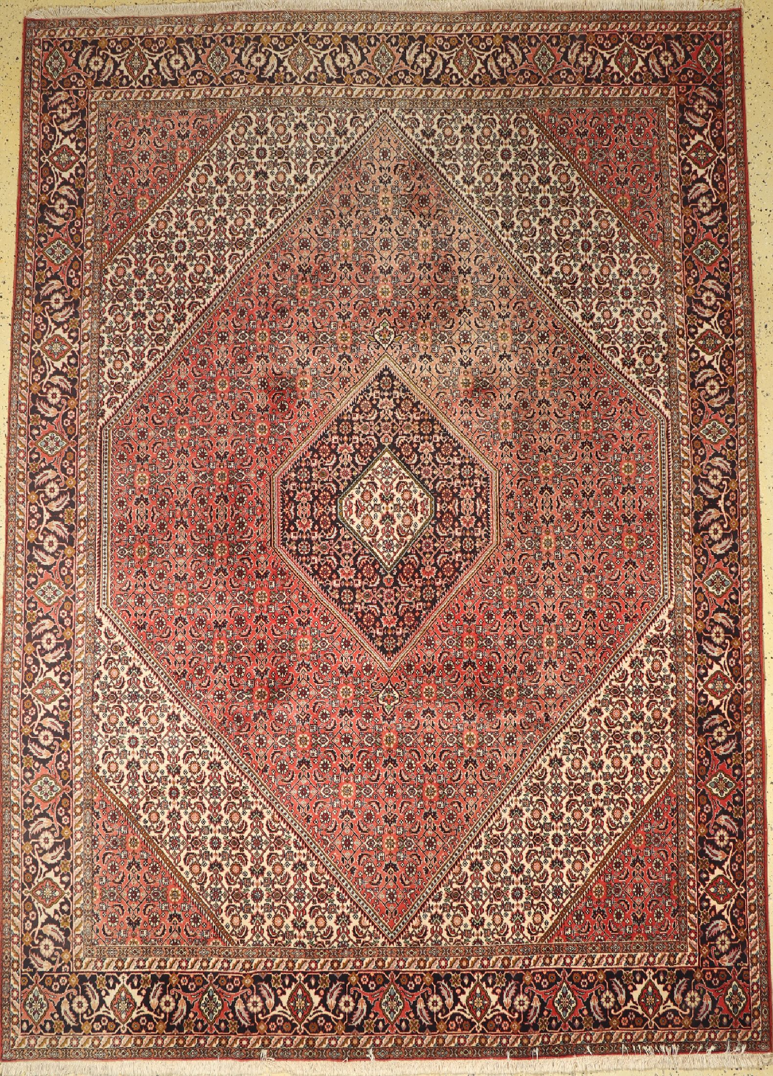 Bidjar, Persien, ca. 50 Jahre, Wolle auf Baumwolle, ca. 345 x 247 cm, EHZ: 2(Verblasst)