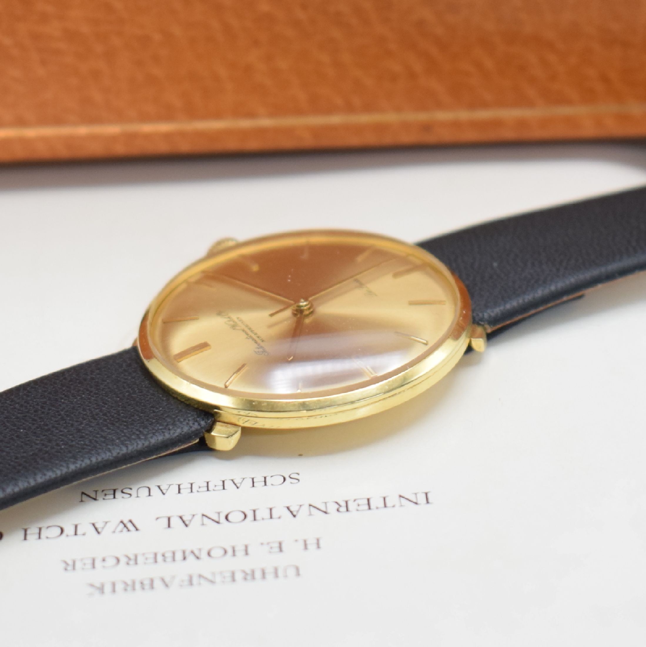 Detail c: IWC de Luxe seltene Herrenarmbanduhr mit original Box und Papieren in GG 750/000, Schweiz lt. orig. Papier verkauft am 24 Dez. 1962, Handaufzug, ...