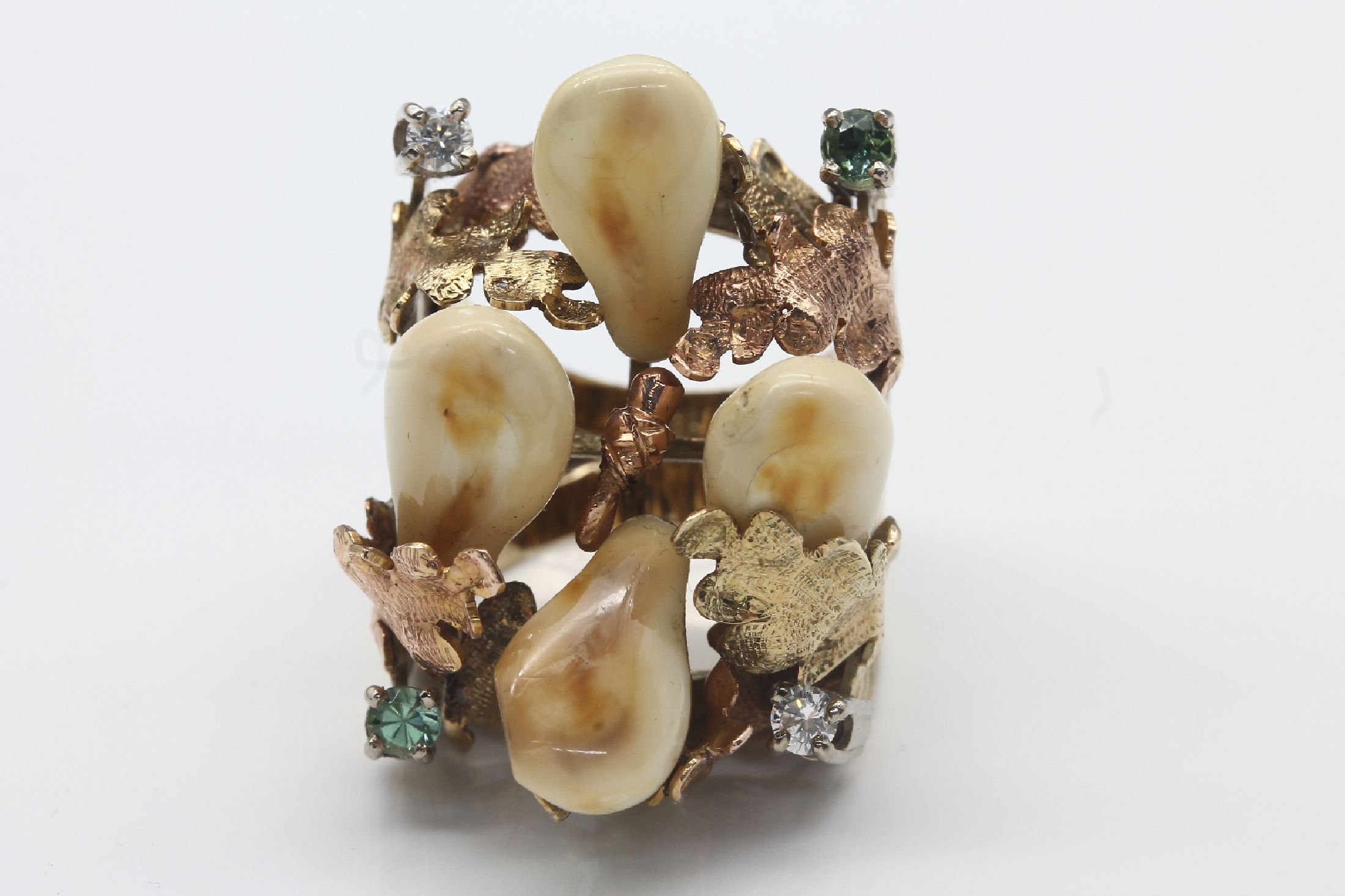 Detail b: Ausgefallener 14 kt Gold Grandel-Ring, GG/RG 585/000, 4 Grandeln von sehr schöner Qual., 2 Brillanten zus. ca. 0.12 ct Weiß/si, 2 Turmaline zus. ...