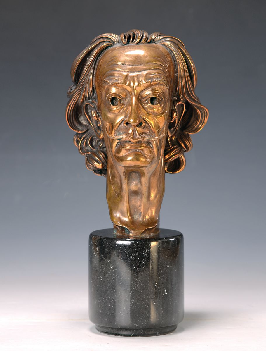 Arno Breker, 1900-1991, Skulptur Dali-Kopf, seltene goldfarbene Version, sign., dat. 1974-75, num. 278/999, mit dem Venturi Arte-Stempel, H. ca. 32 cm