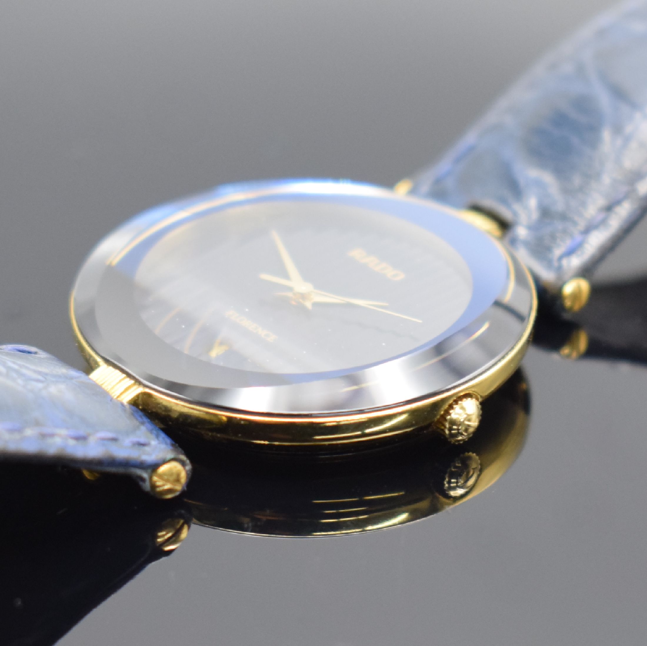 Detail c: RADO Florence Damenarmbanduhr, Schweiz verk. l. beil. Garantie 05/1999, quarz, Ref. 152.3694.2, gebl./verg. Geh., Stahlboden aufgedr., orig. ...