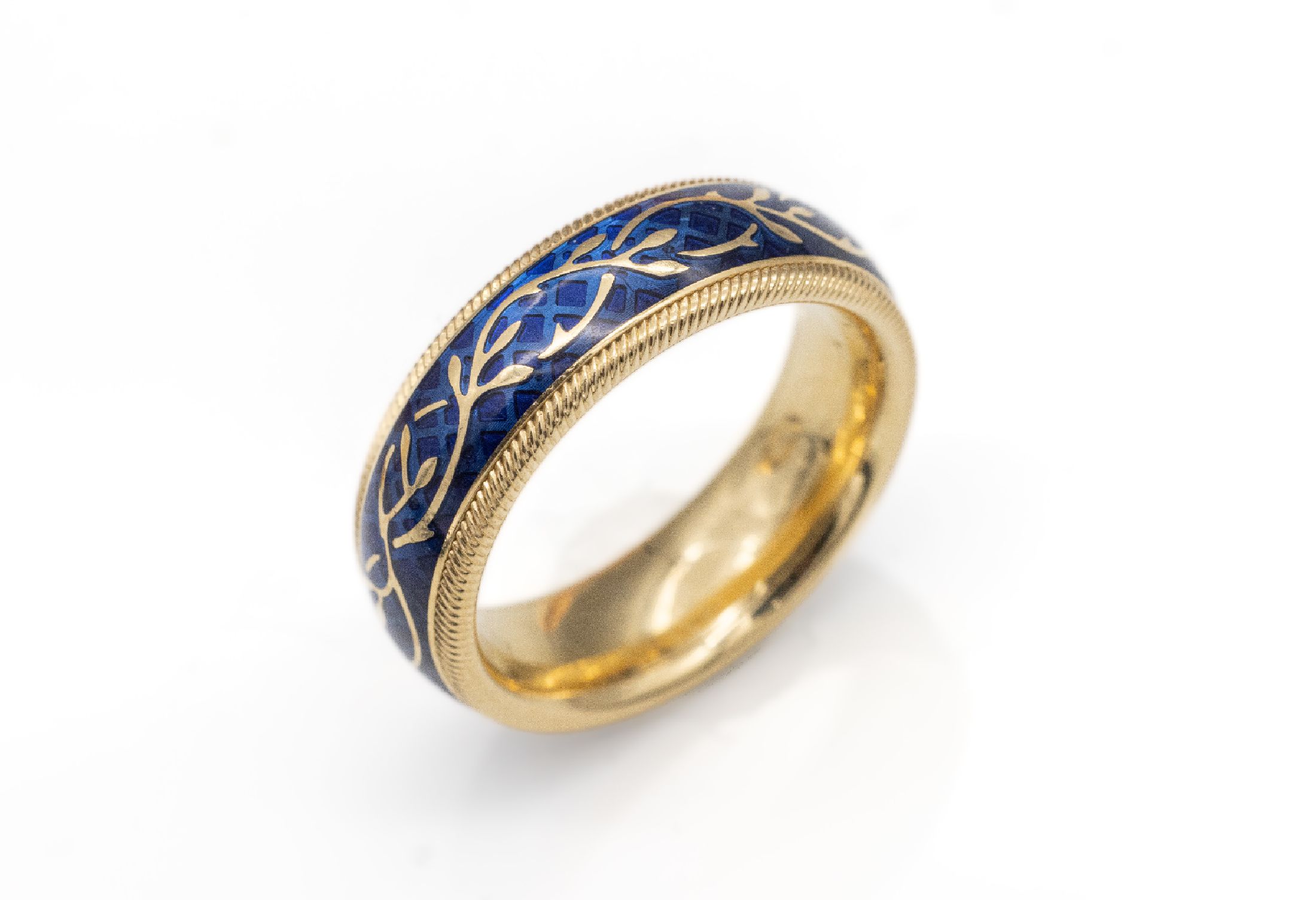 Detail a: 18 kt Gold WELLENDORFF-Ring "Vergissmeinnicht", GG 750/000, Mittelschiene drehbar, transluzides blaues Email, Kordelrandverzierung, mittig ...