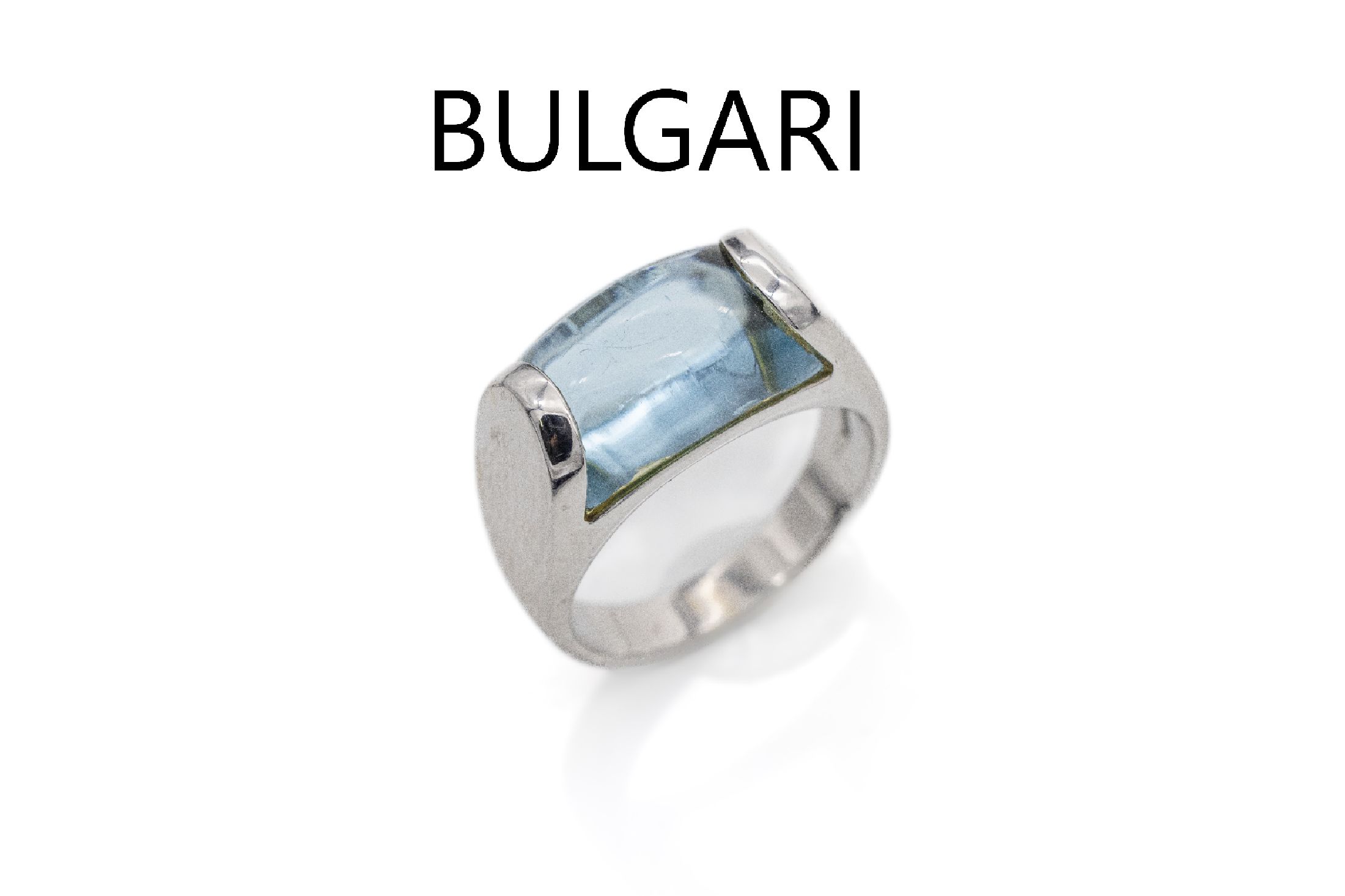 18 kt Gold BULGARI Topas-Ring, WG 750/000, Blautopas-Einlage (beh.) ca. 3.0 ct, sign., RW53, ca. 8.4 g