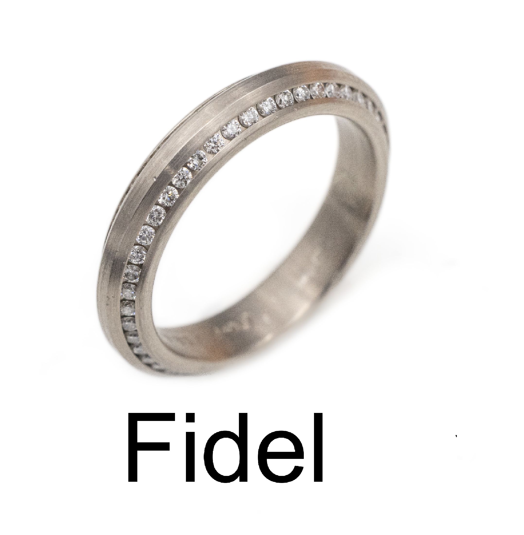 18 kt Gold Memoryring, WG 750/000, Brillanten 2-rhg. zus. ca. 0.76 ct feines Weiß/si, RW 55, ca. 6.8 g, Meistermarke Fidel Marktredwitz