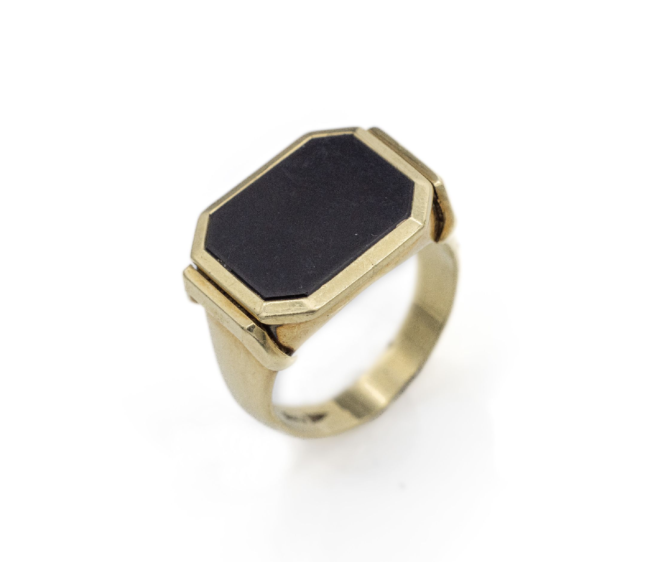 14 kt Gold Onyx-Ring, GG 585/000, oktogonale polierte Onyxplatte, unbeschnitten,RW 63, ca. 12.0 g