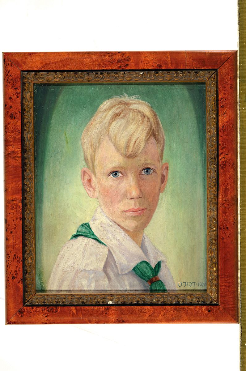 Detail k: Oskar Just, 1895 Kukau bei Gablonz-1964, Studium an der Kunstgewerbeschule Wien, hier: Porträt eines blonden Jungen, Öl/Holz, rechts unten signiert ...