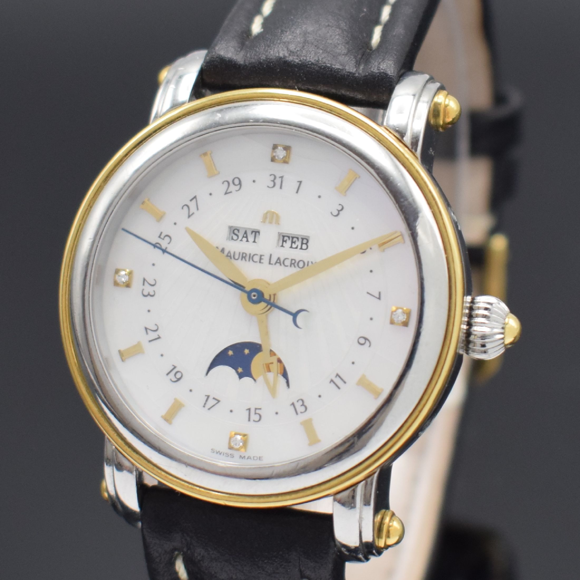 Detail a: MAURICE LACROIX Masterpiece Herrenarmbanduhr mit Mondphase Referenz MP6066, Schweiz um 1995, Automatik, beids. vergl. Geh. in Stahl, Lünette in GG ...
