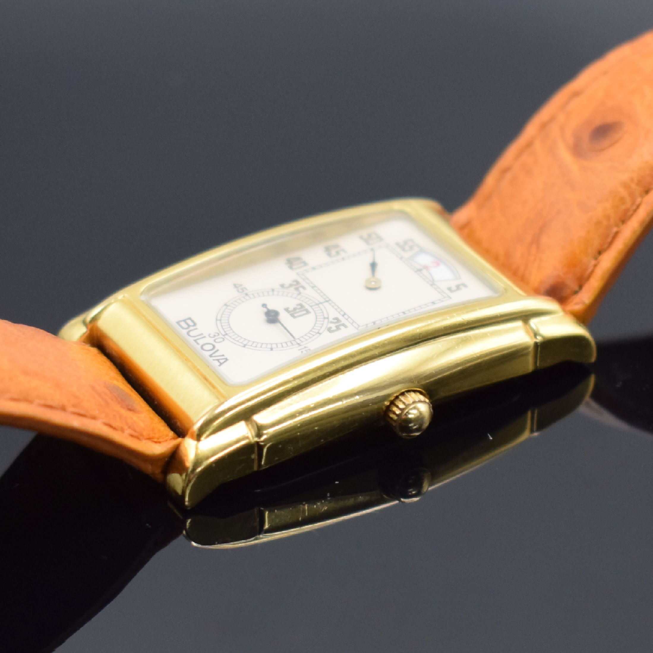 Detail b: BULOVA Doctors-Watch vergoldete Duo-Dial Armbanduhr, Schweiz um 1990, Handaufzug, beids. vergl. Geh., gedr. Stahlboden, creme- farb. Zifferbl., ...