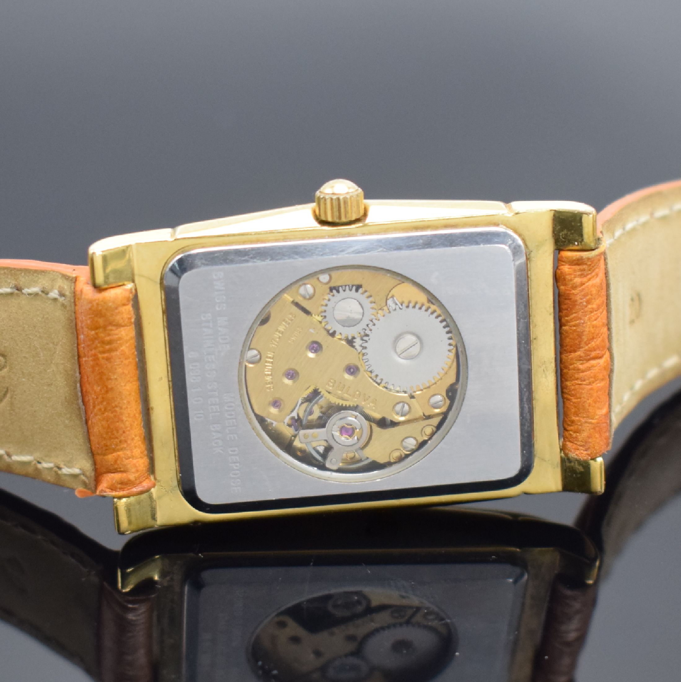 Detail c: BULOVA Doctors-Watch vergoldete Duo-Dial Armbanduhr, Schweiz um 1990, Handaufzug, beids. vergl. Geh., gedr. Stahlboden, creme- farb. Zifferbl., ...