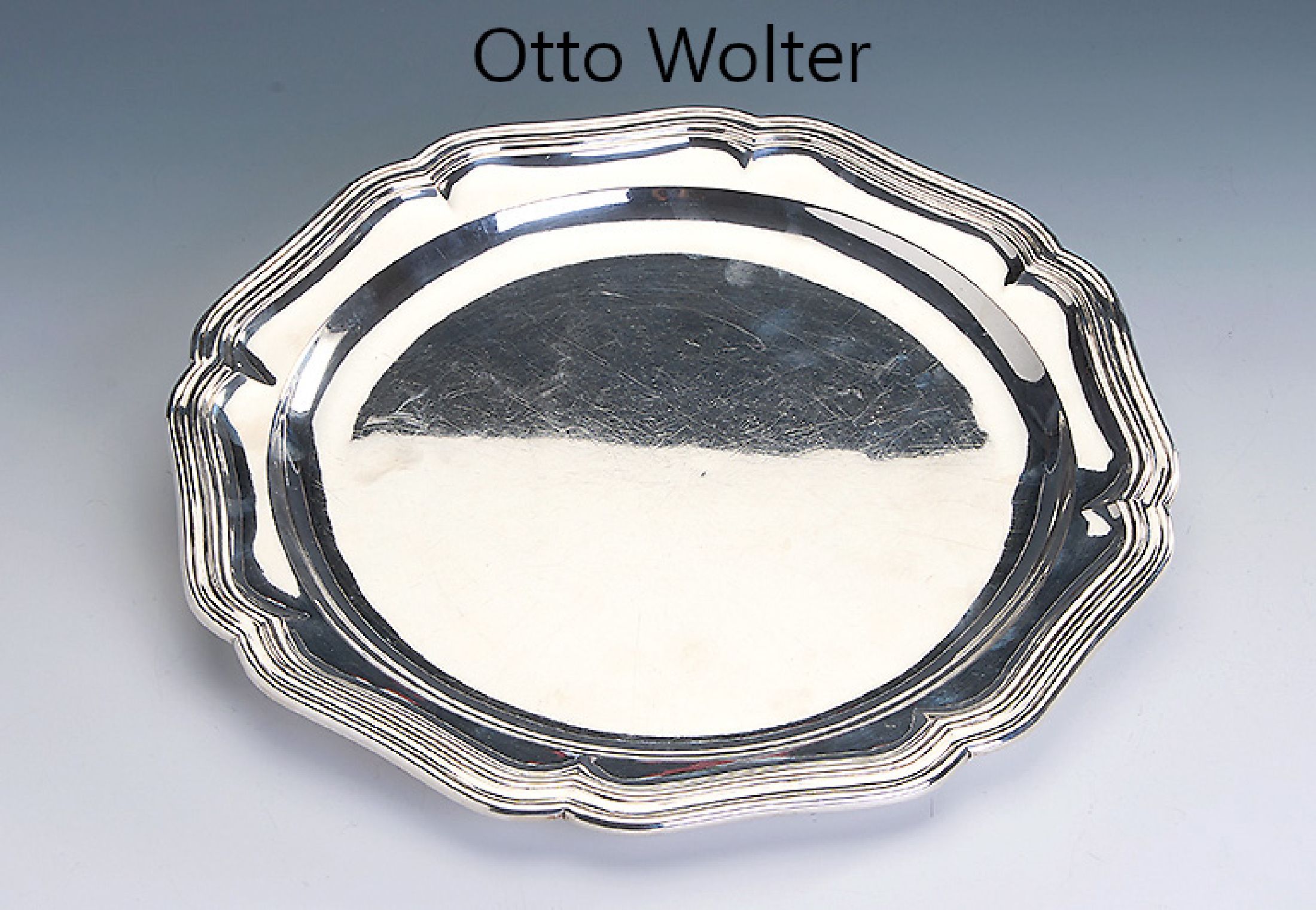 Großer runder Anbietteller, 800er Silber, deutsch, wohl Otto Wolter, um 1910, barockisierend, D ca. 32 cm, ca. 775 g
