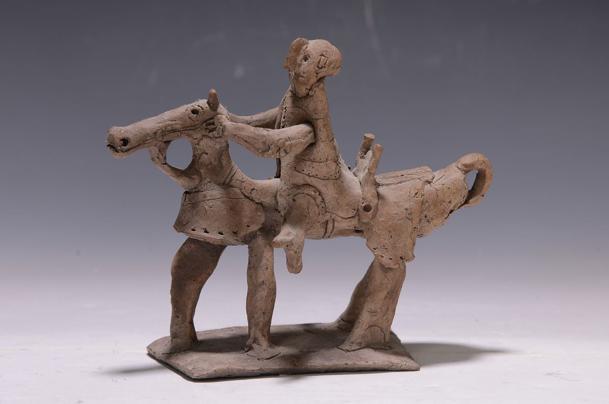 Lothar Fischer, 1933 Germersheim-2004 Baiersbronn, Ohne Titel, Reiterfigur, Keramik, signiert und dat. 64, H. ca. 15cm
