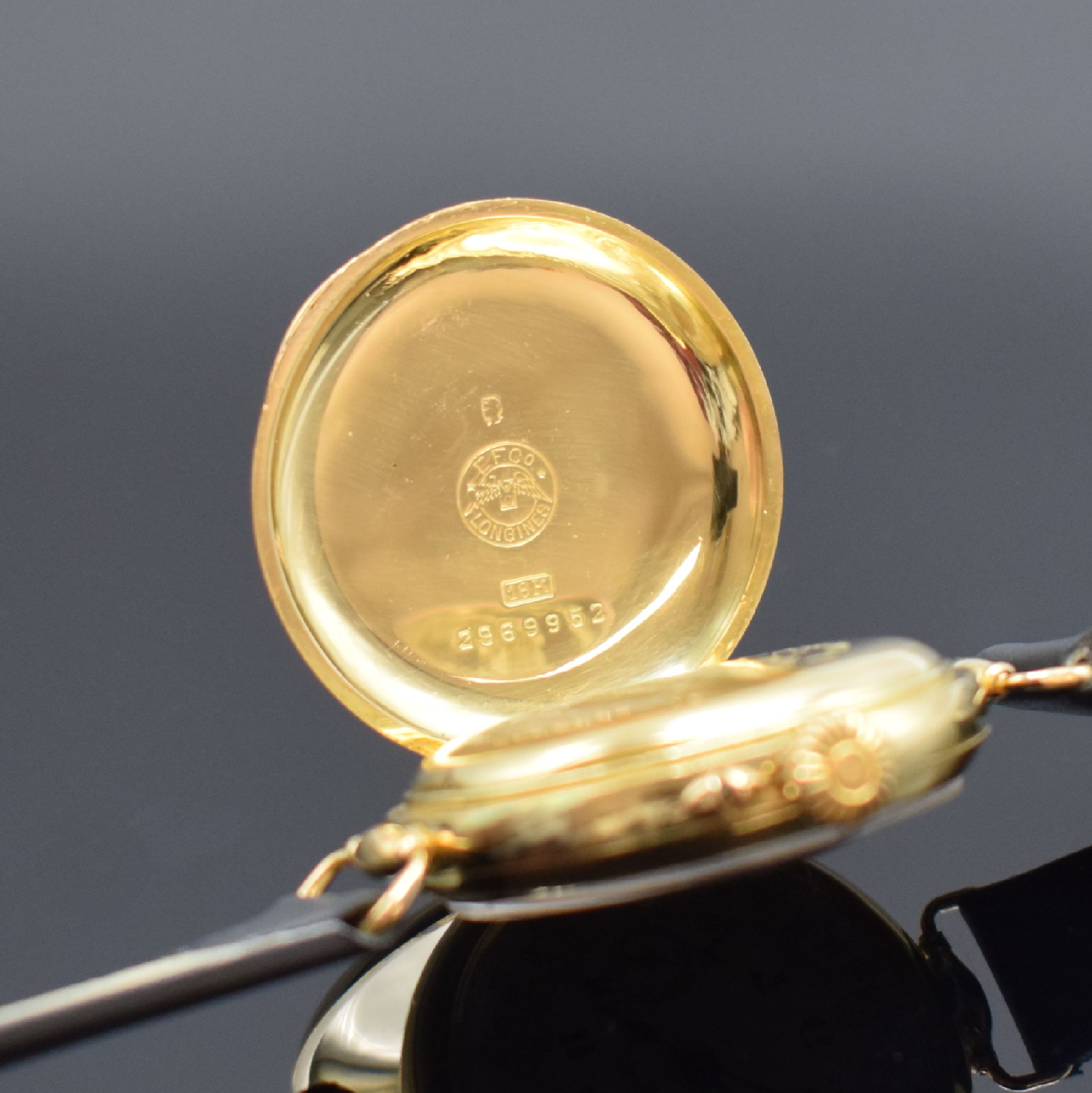 Detail c: LONGINES seltener früher Armbandchronograph Kaliber 13.33 in GG 750/000, Schweiz lt. Stammbuchauszug verk. Jan. 1918, Handaufzug, glattes ...