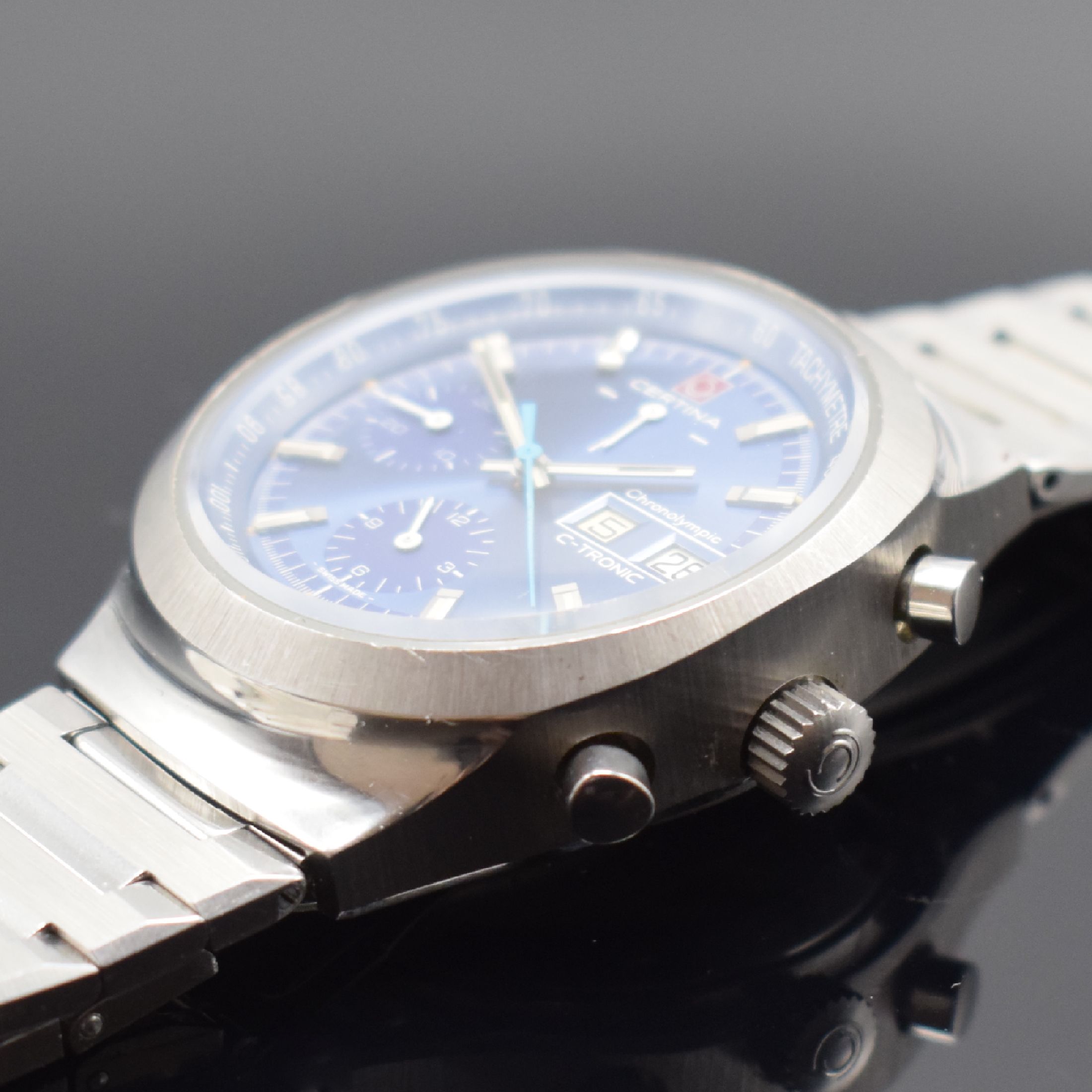 Detail c: CERTINA Chronolympic C-Tronic seltener Stimmgabel-Chronograph in Stahl/Stahlband, Schweiz um 1970, verschr. Geh., orig. Stahlband, blaues Zifferbl. ...