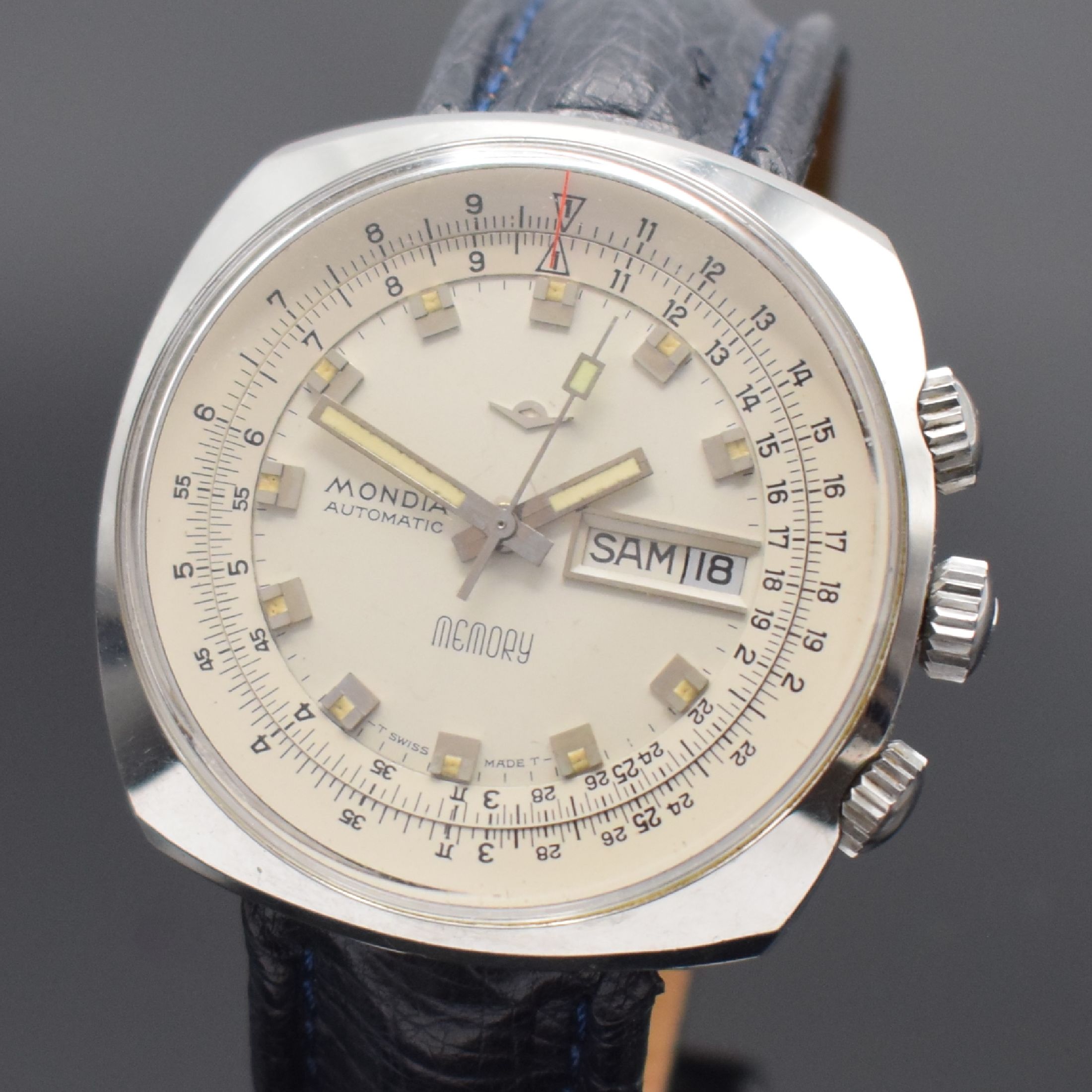 Detail a: MONDIA Memory sehr seltene Armbanduhr mit Rechenschieber & rückseitiger Weltzeit, Schweiz um 1970, Automatik, verschr. Stahlgeh., Kronen f. ...