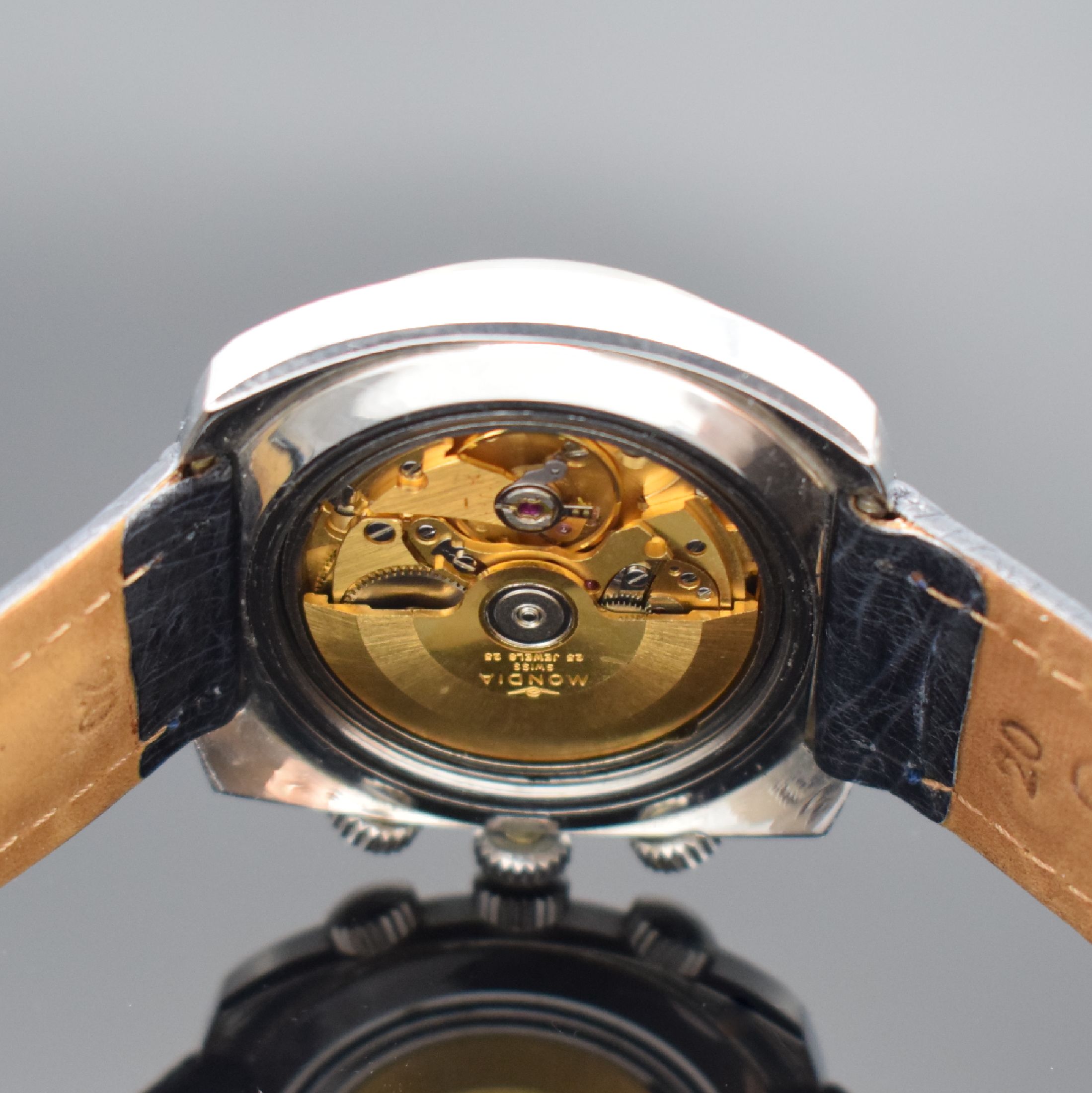 Detail e: MONDIA Memory sehr seltene Armbanduhr mit Rechenschieber & rückseitiger Weltzeit, Schweiz um 1970, Automatik, verschr. Stahlgeh., Kronen f. ...