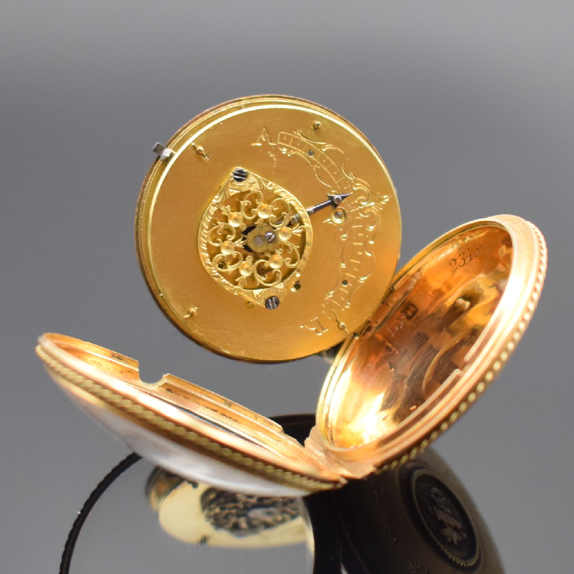 Detail c: KOMMA-HEMMUNG seltene frühe Goldtaschenuhr in GG 750/000, Schweiz um 1790, Schlüsselaufzug, Gehäuse m. großem Aussenscharnier, rücks. zentral in ...