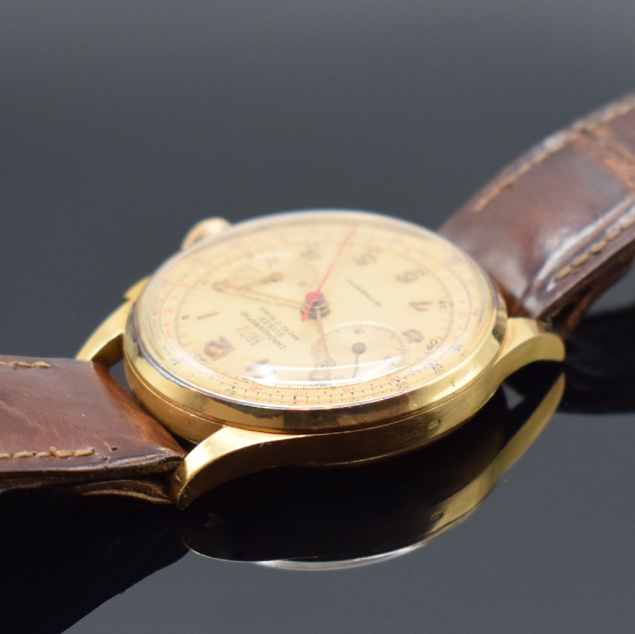 Detail c: BRITIX / Chronographe Suisse Herrenarmbanduhr mit Chronograph in RG 750/000, Schweiz um 1950, Handaufzug, Boden & Glasrand aufgedr., kupferfarb. ...