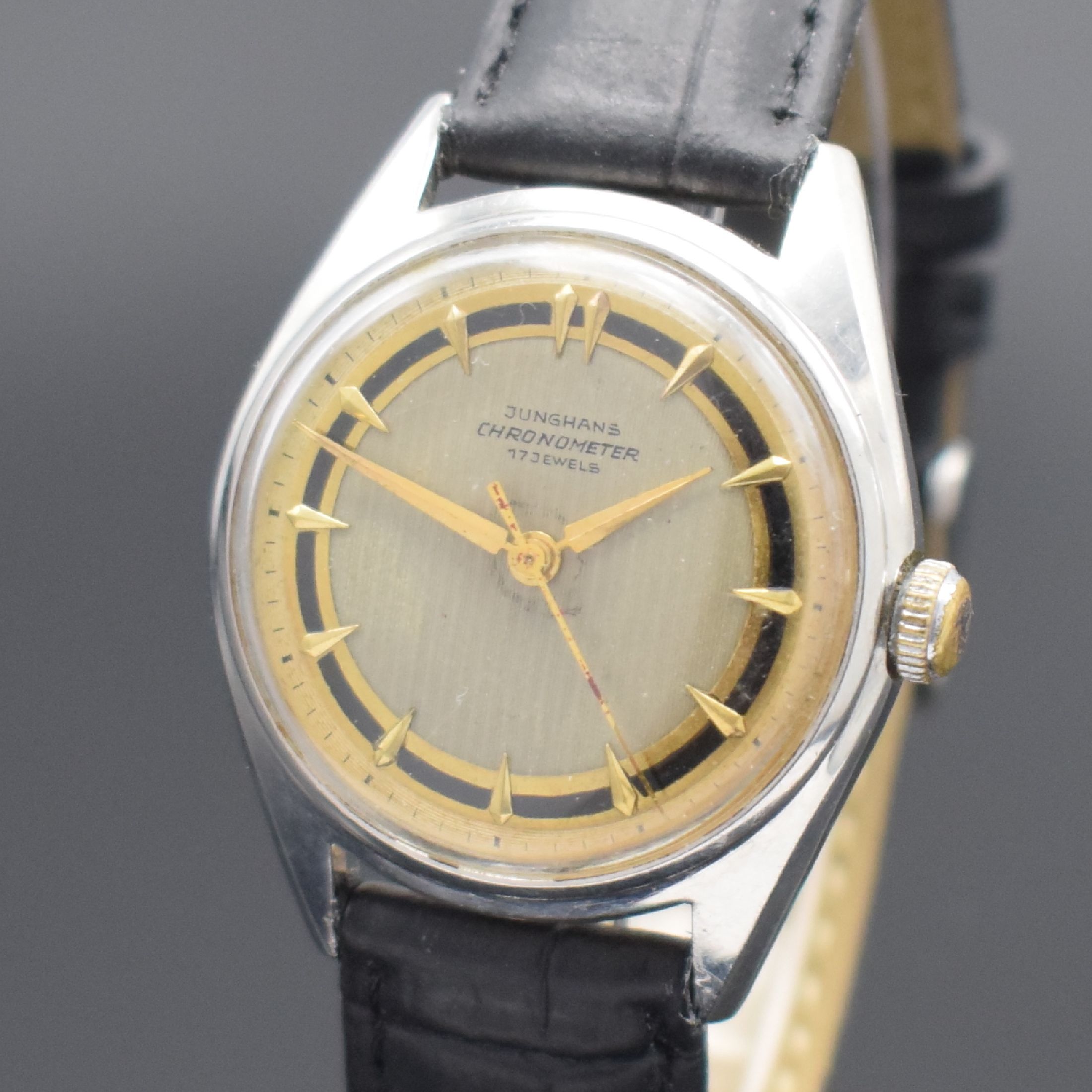 Detail a: JUNGHANS Chronometer Kaliber 82/1 in Stahl, Deutschland um 1954, Handaufzug, verschr. Geh., Krone später, grau/schwarz/silb. Zifferbl. fl., gold. ...