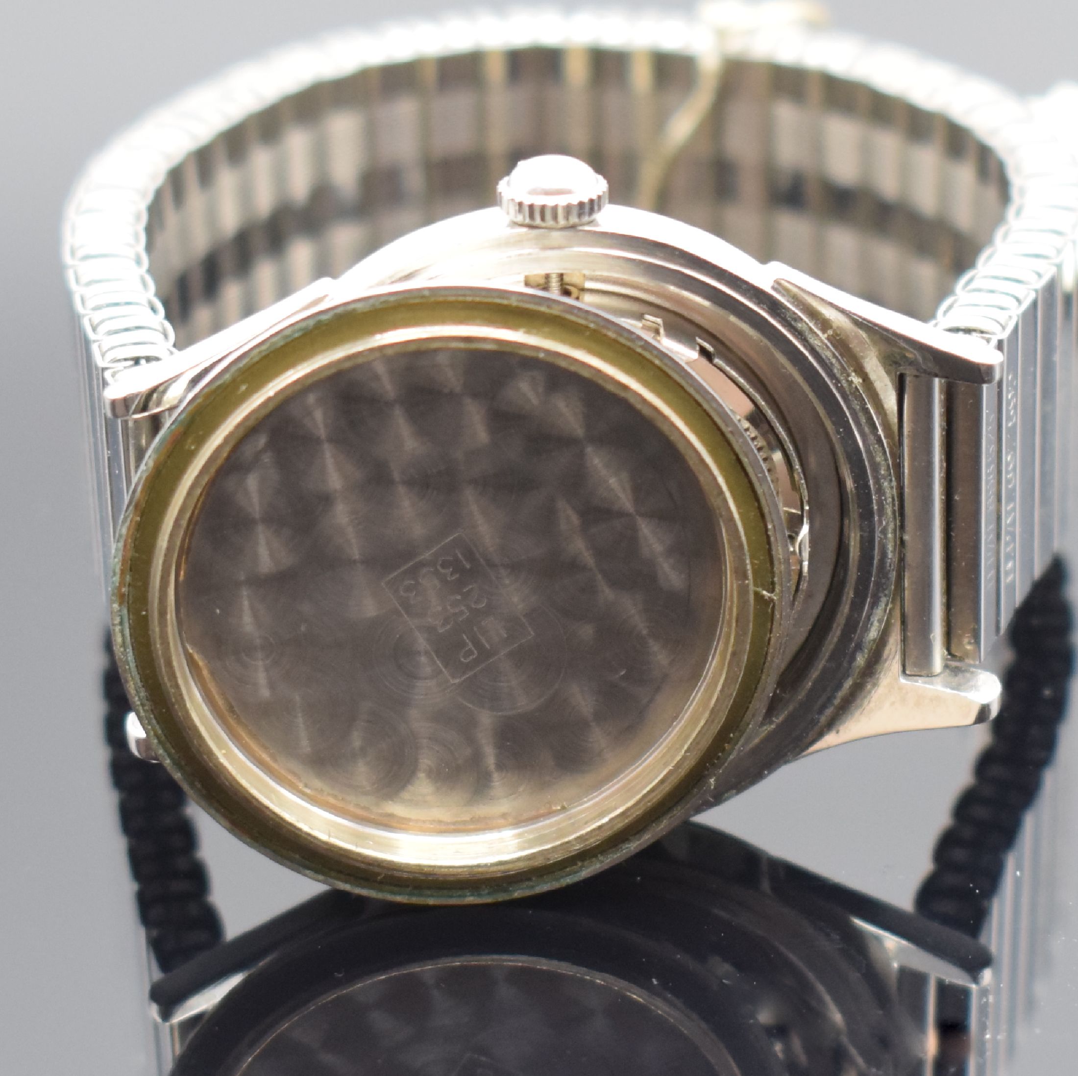 Detail e: LIP nahezu neuwertige Armbanduhr in Stahl, Frankreich um 1950, Handaufzug, verschr. Geh., rücks. gekröntes Wappen v. Besancon, orig. Stahl Flexband ...