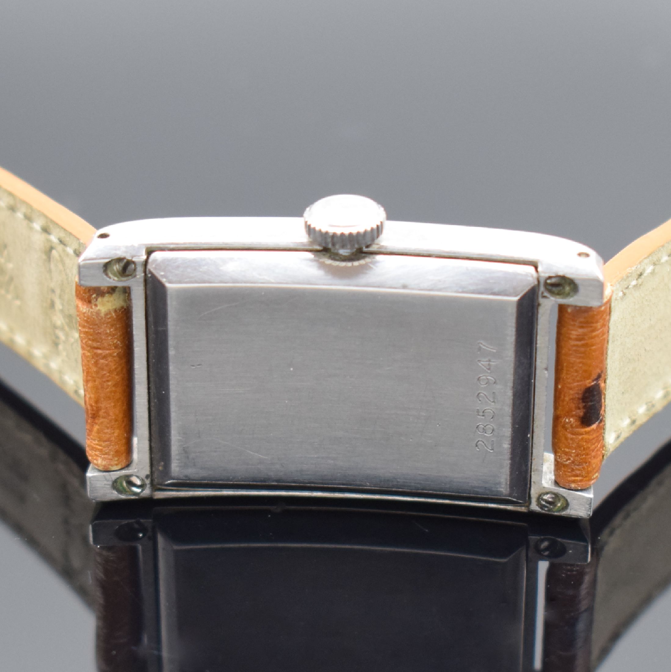 Detail c: ETERNA seltene rechteckige Armbanduhr mit verschraubtem Boden in Stahl, Schweiz um 1940, Handaufzug, 2-tlg. Geh., Boden 4-fach verschr., schwarzes ...