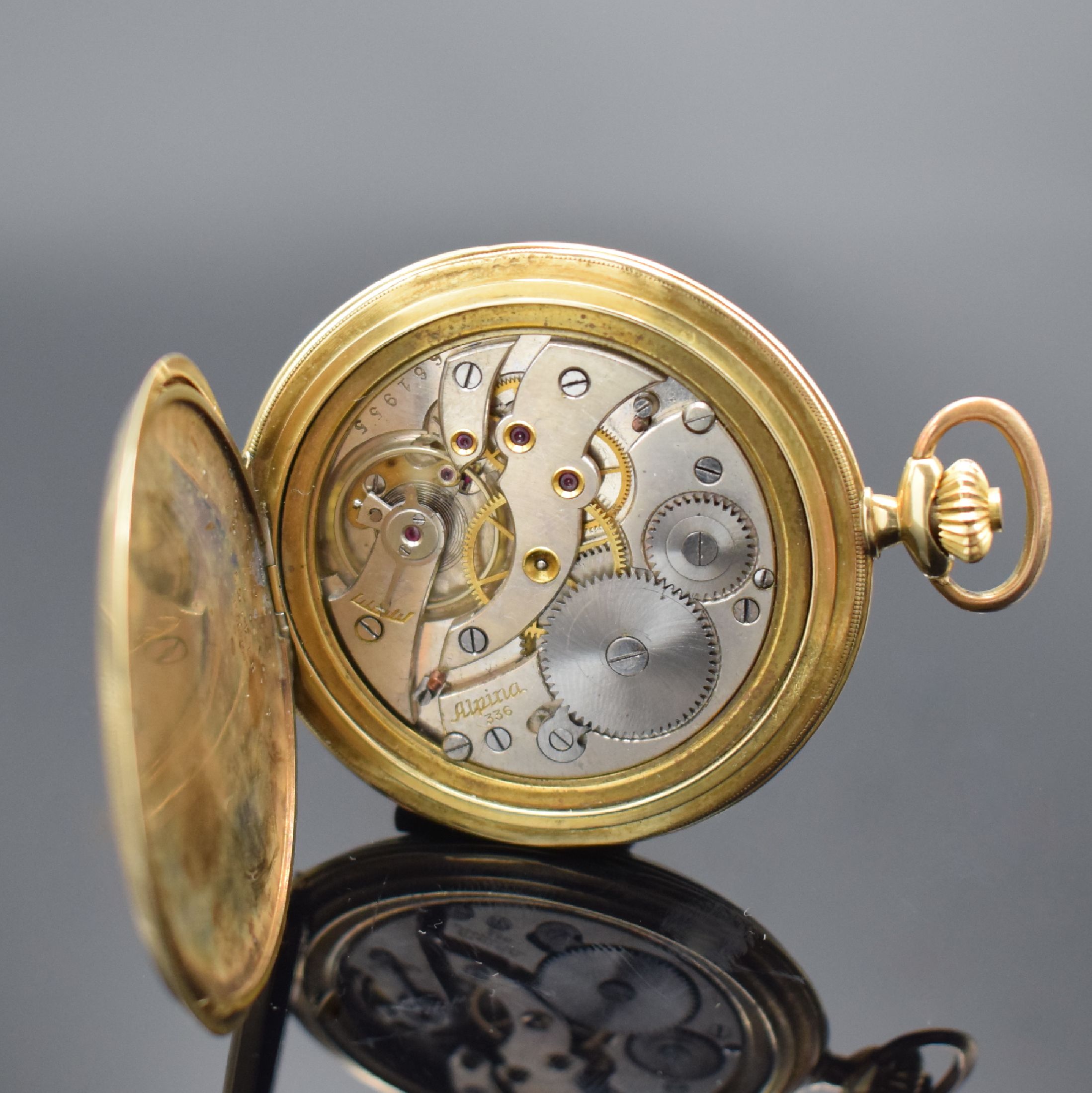 Detail g: ALPINA Savonette Frackuhr in GG 585/000, Schweiz 1930er Jahre, 2-Deckel Goldgeh. altersbed. dell., Münzrand, verg. Cuvette mit Widmungsgravur, gold. ...