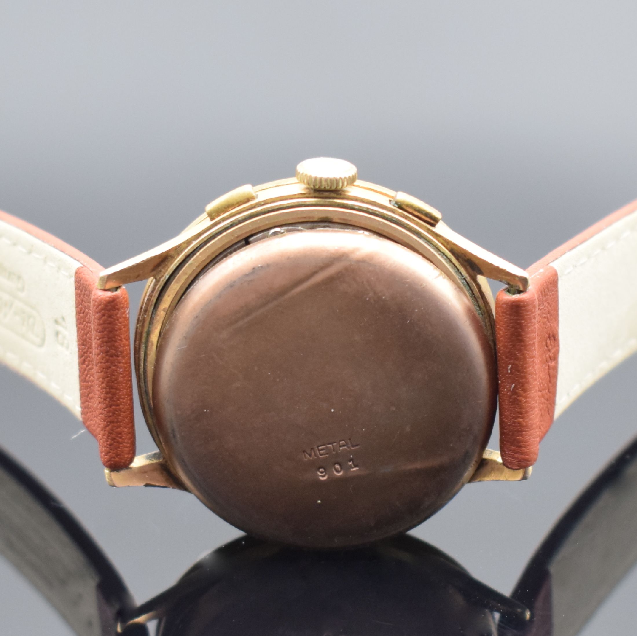 Detail d: OLYMPIC Armbandchronograph in RoseG 750/000, Handaufzug, Schweiz um 1950, Boden & verg. Glasrand aufgedr./dell., Metallcuv. zur Armierung, silb. ...
