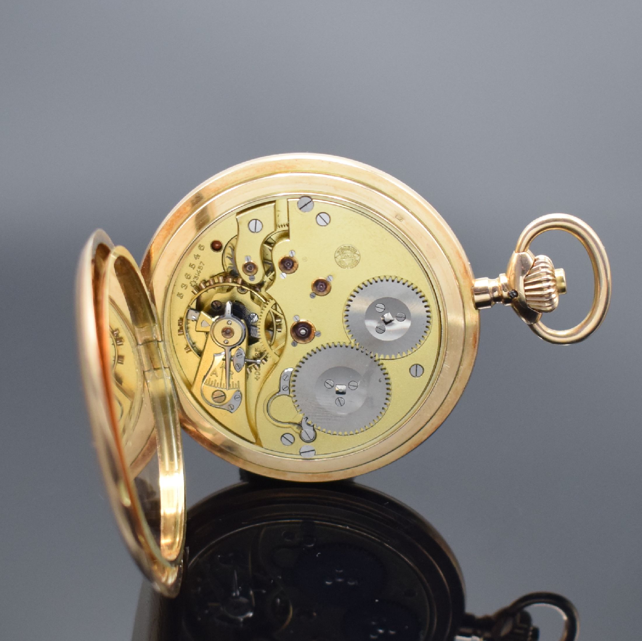 Detail g: IWC Savonette in RG 585/000 Kaliber 53, Schweiz um 1913, guill. 3-Deckel Goldgeh., Emailzifferbl. m. arab. Std., Goldcuv. m. Widmungsgravur, Werk ...