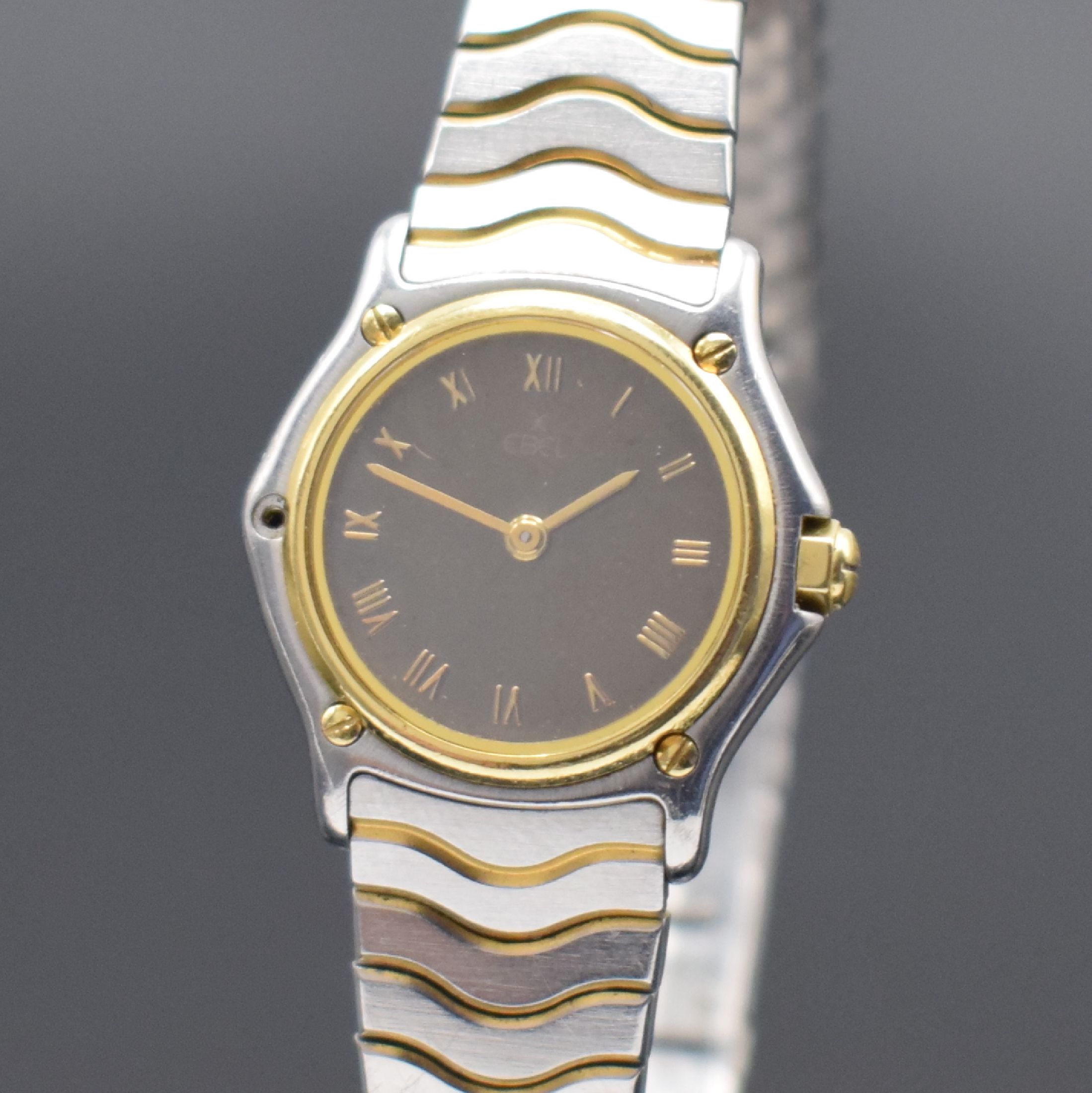 Detail a: EBEL Damenarmbanduhr Classic Wave Referenz 1057901, Schweiz um 1995, Edelstahl/Gold kombiniert inkl. Wellengliederband m. Faltschl., Lün. gegen Geh. ...