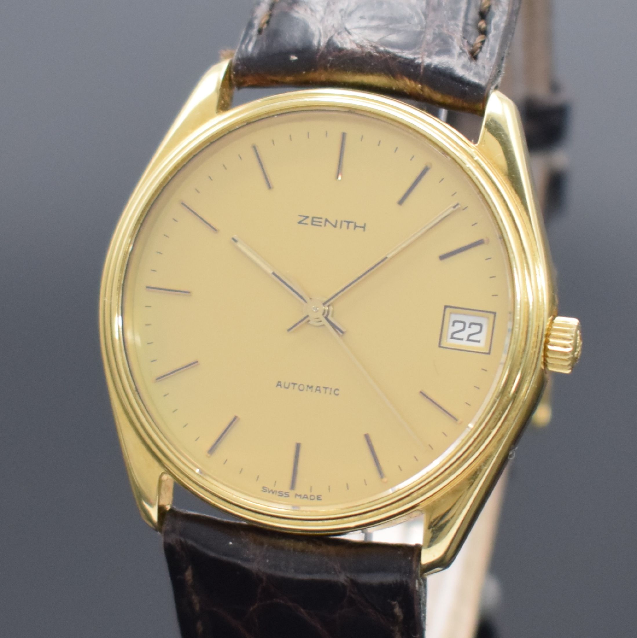 Detail a: ZENITH Herrenarmbanduhr in GG 750/000 Referenz 30-0170.490, Schweiz um 1988, Automatik, 2-teil. Geh., Boden geschr., gold. Zifferbl. m. aufges. ...