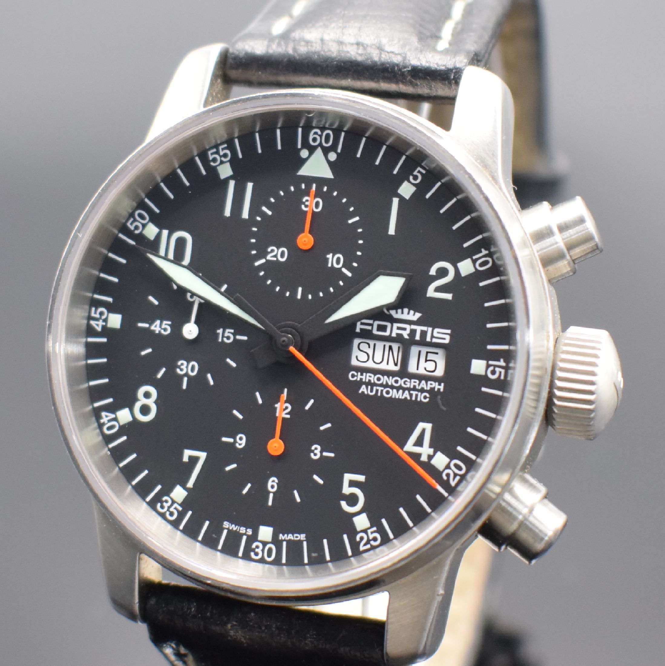 Detail a: FORTIS Flieger Armbandchronograph in Stahl Referenz 597.11.141, Automatik, Schweiz um 1995, Boden verschr., orig. Lederband m. orig. Dornschl., ...