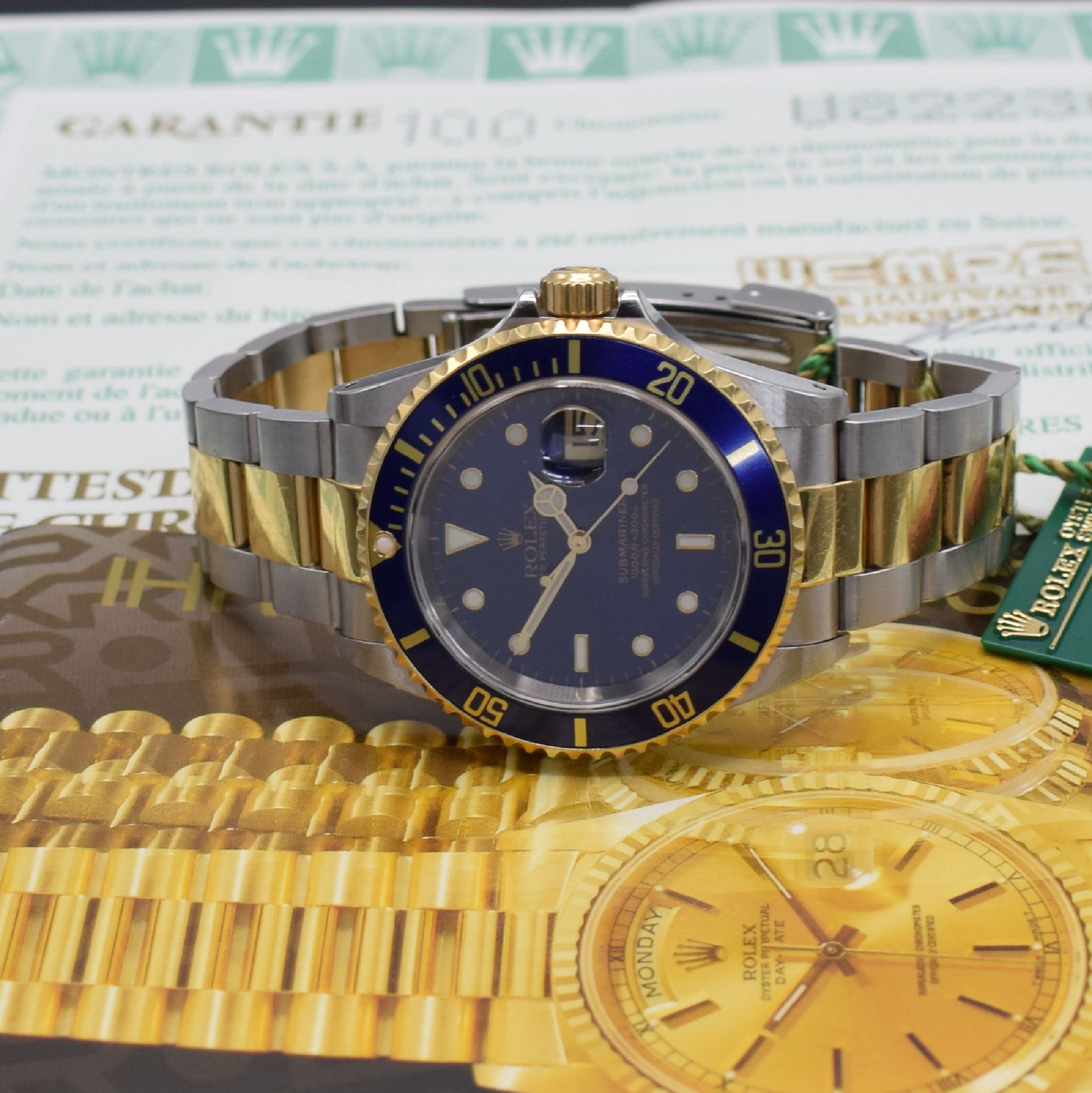 Detail e: ROLEX Submariner Referenz 16613, Automatik, LC 100, U-Serie, Chronometer der Superlative in Stahl/Gold kombiniert inkl. Oysterband m. Faltschl. & ...