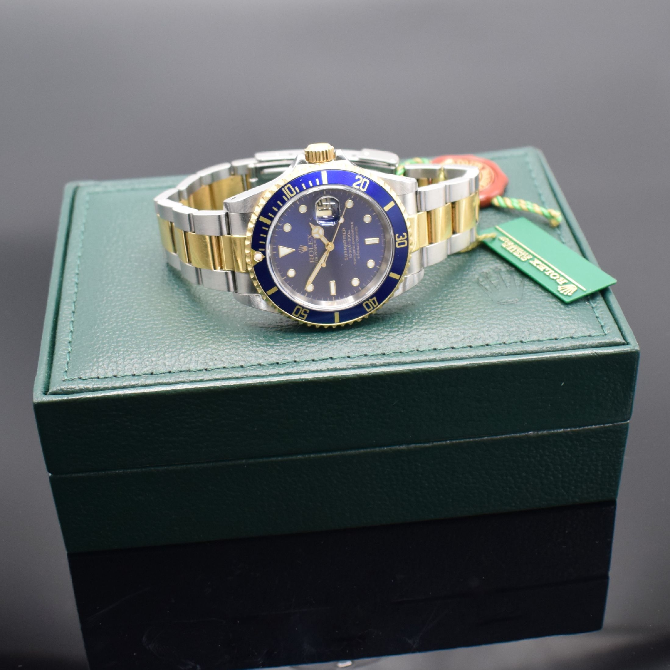 Detail f: ROLEX Submariner Referenz 16613, Automatik, LC 100, U-Serie, Chronometer der Superlative in Stahl/Gold kombiniert inkl. Oysterband m. Faltschl. & ...
