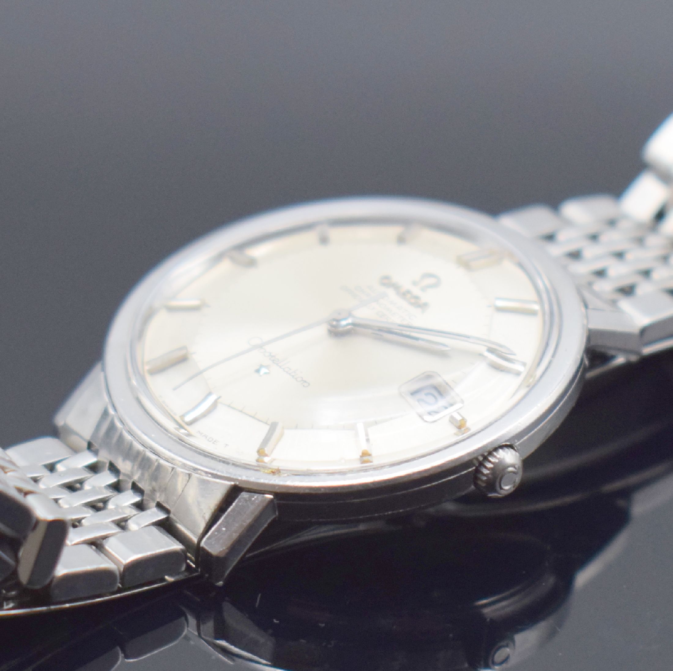 Detail c: OMEGA Constellation Chronometer Herrenarmbanduhr in Stahl Referenz 168.004, Schweiz um 1968, Automatik, Boden m. Darst. Sternwarte verschr., orig. ...