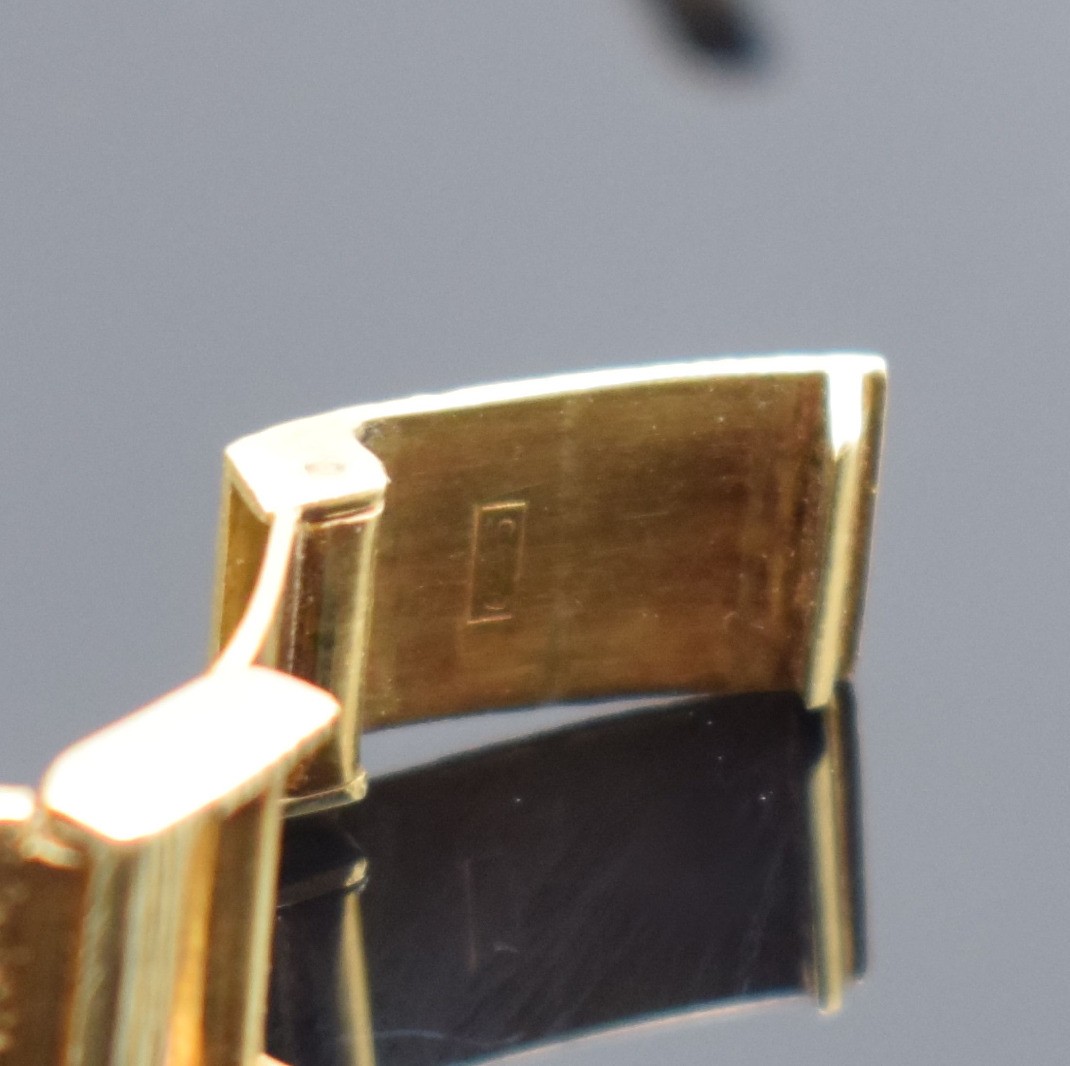 Detail c: ZENTRA Damenarmbanduhr in GG 585/000, Schweiz um 1965, Handaufzug, Boden aufgedr., champagnerfarb. Zifferbl. m. aufges. Std.- Ind., schwarze Zeiger, ...