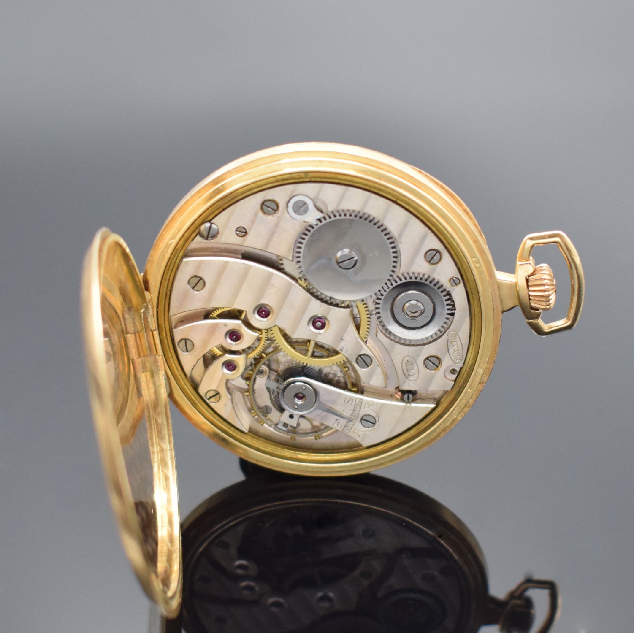 Detail e: SILVANA offene Taschenuhr in RoseG 585/000, Schweiz um 1924, 2-Deckel Goldgeh., Cuvette m. Widmung, Rückseite m. Strahlendekor & Monogramm, ...