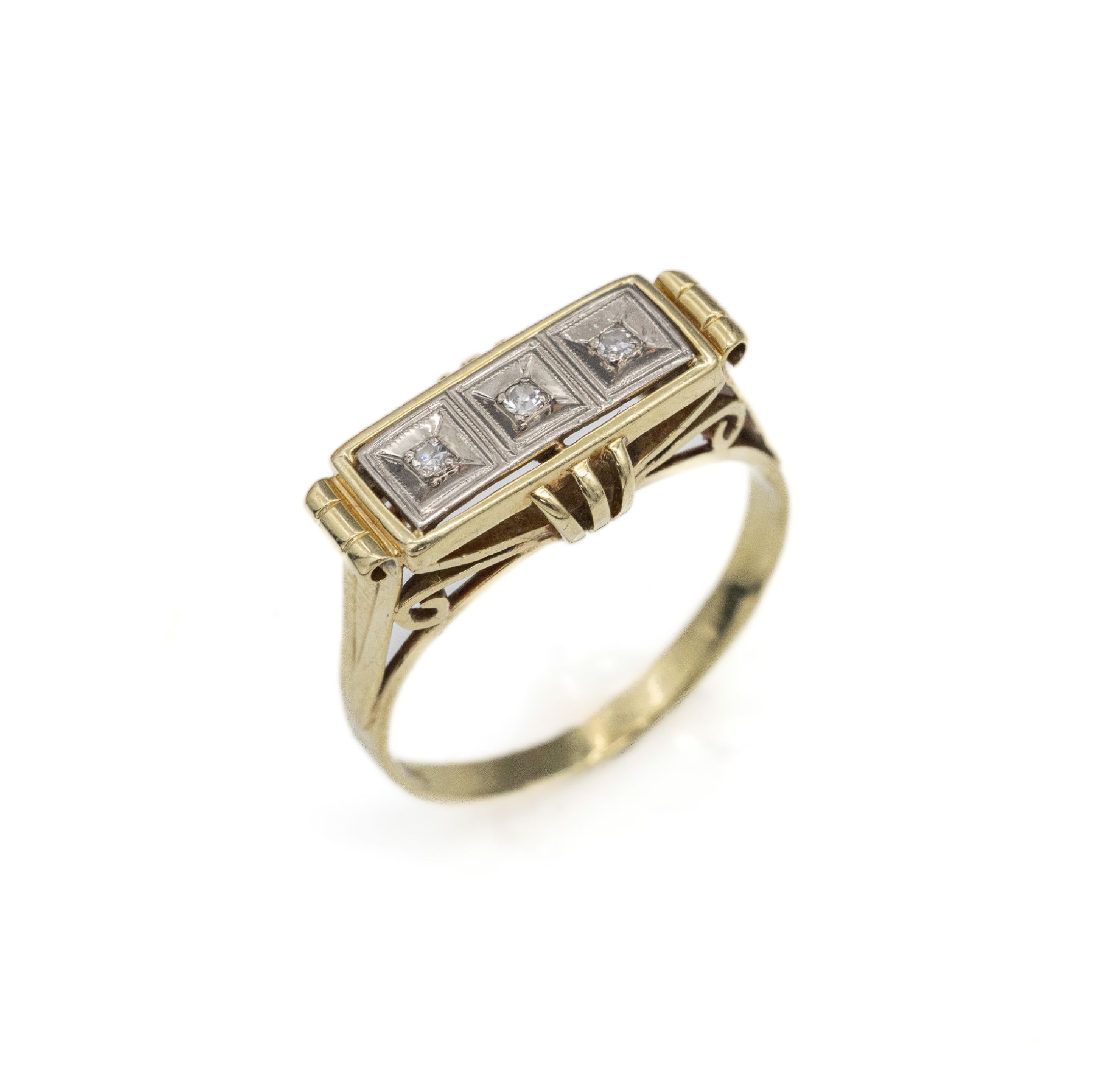 14 kt Gold Diamant-Ring, GG/WG 585/000, um 1950, geometrisch, Ringkopf mit 3 kl. in WG gefassten 8/8-Diamanten, RW 59, ca. 3.6 g