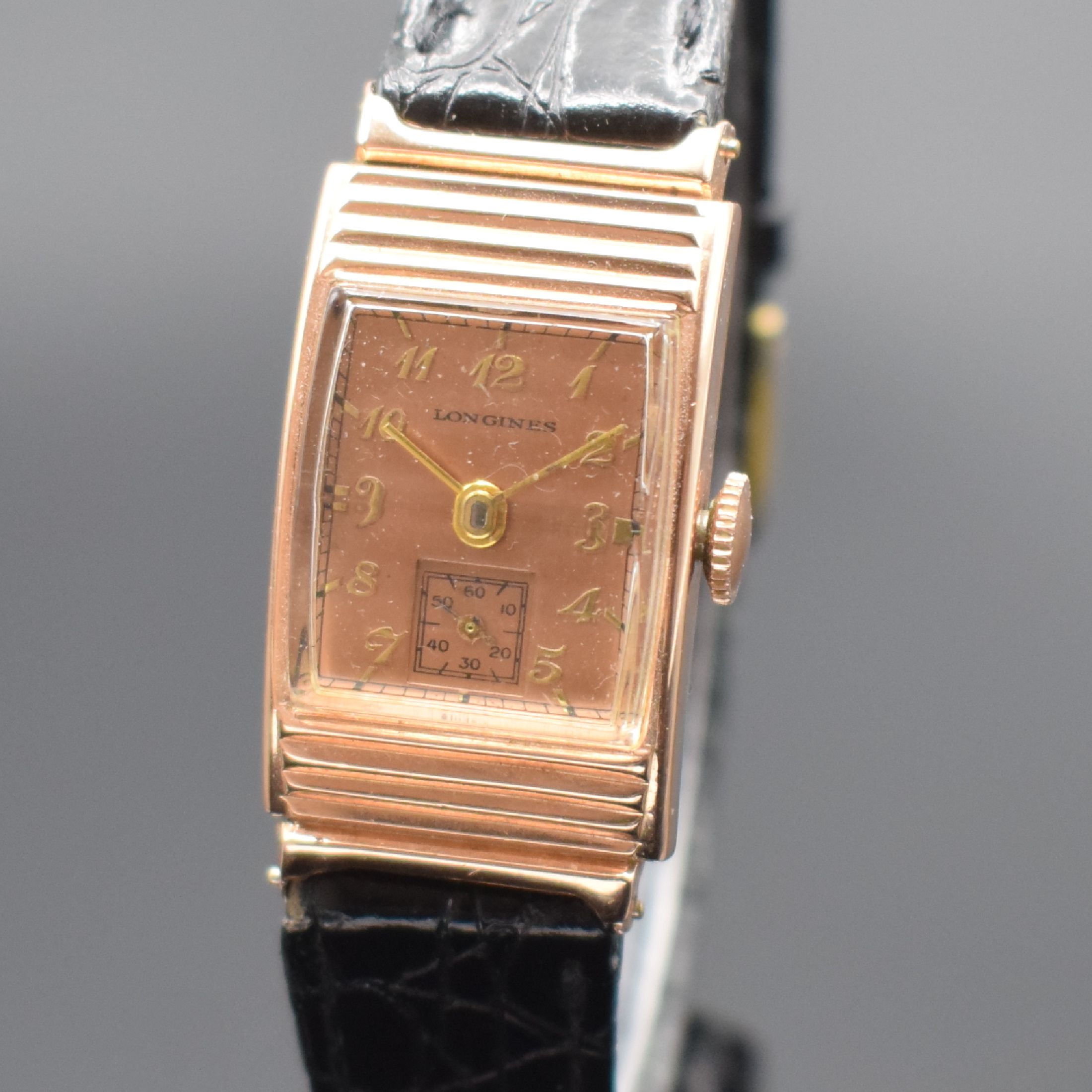Detail a: LONGINES sogenannte Cocktail-Watch in RG 585/000, Schweiz/USA um 1941, Handaufzug, ausgef. 2-teil. Geh., Boden aufgedr., kupferfarb. Zifferbl. rest., ...
