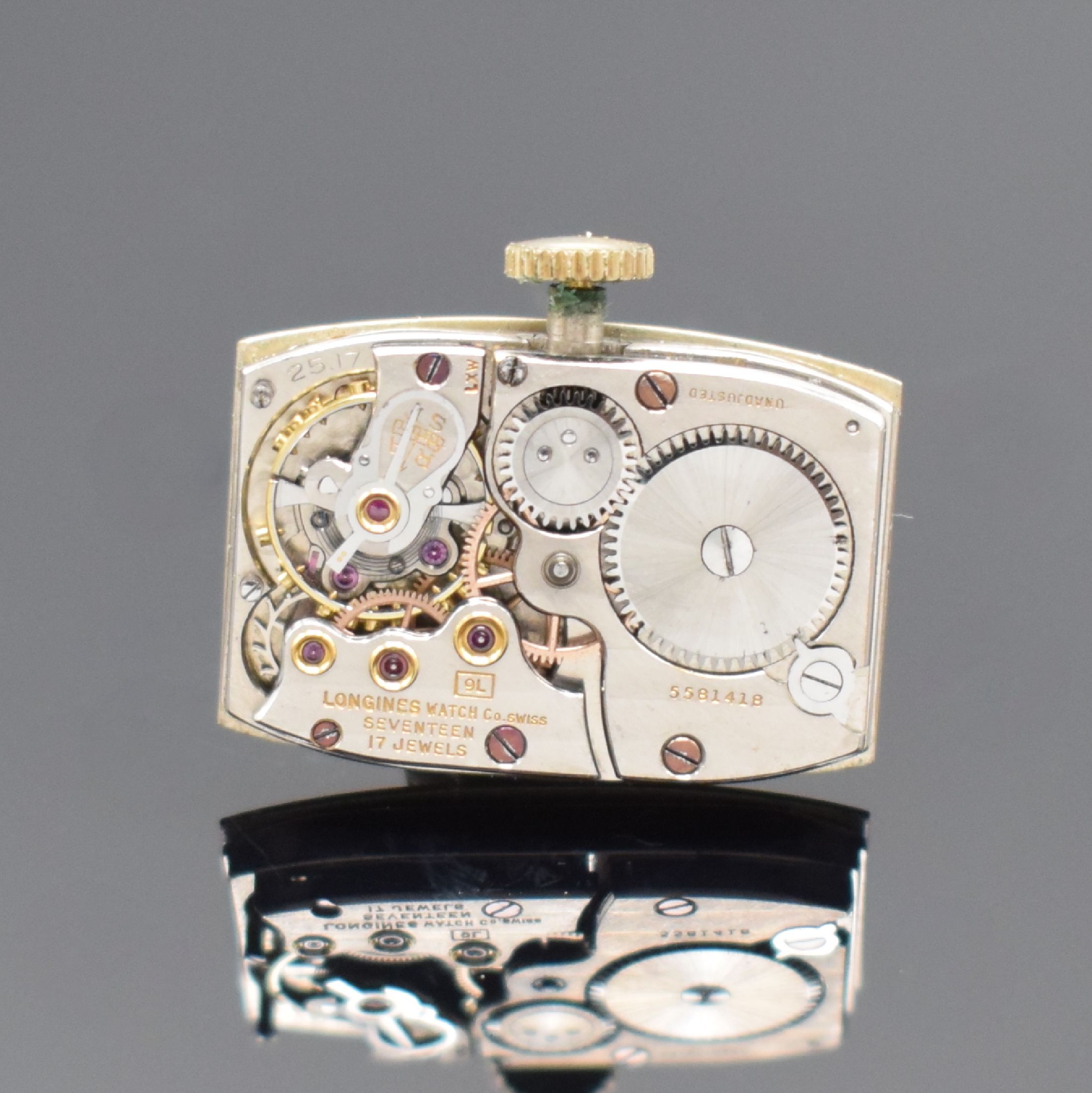 Detail c: LONGINES tonneauförmige, 10k Gold filled Armbanduhr, Schweiz/USA um 1937, Handaufzug, 2-teil. Geh., Boden aufgedr., silb. Zifferbl. altersbed. ...