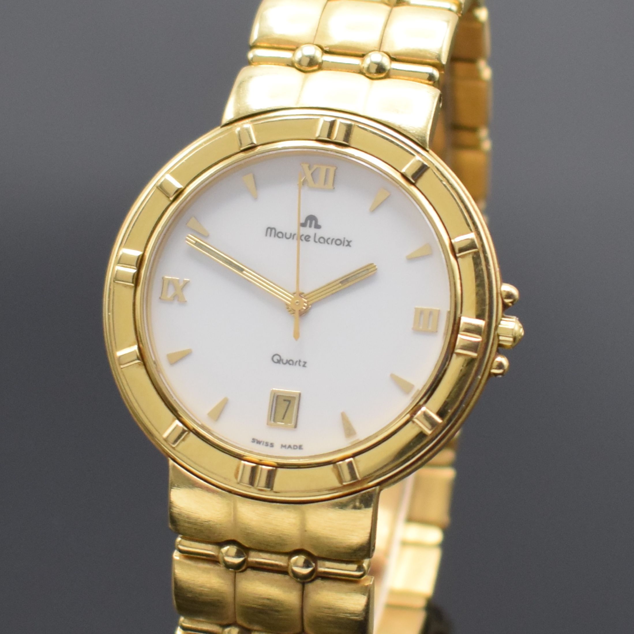Detail a: MAURICE LACROIX Herrenarmbanduhr in GG 750/000, quarz, Schweiz um 1995, massives Geh. inkl. Gliederband m. dopp. Faltschl., Boden aufgedr., ...