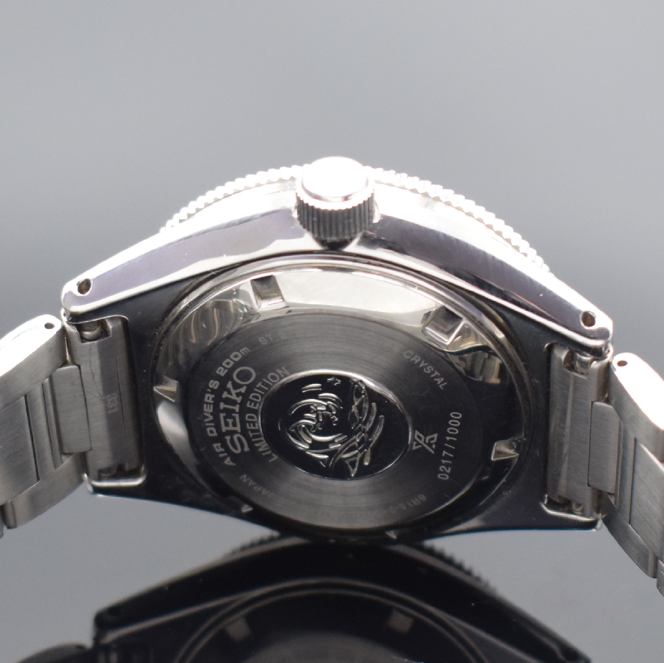 Detail d: SEIKO Diver`s 200m auf 1000 Stück limitierte Herrenarmbanduhr Referenz 6R15-04D0, Japan um 2018, Automatik, verschr. Edelstahlgeh. inkl. Gliederband ...