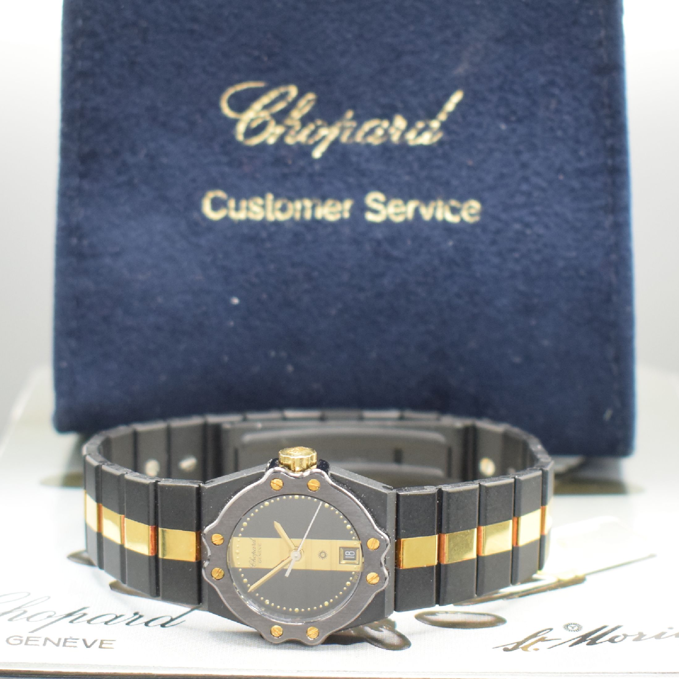 Detail e: CHOPARD St. Moritz Damenarmbanduhr Referenz 8026, Geh. wie Gliederband m. dopp. Faltschl. geschwärzt, Mittelteile des Bandes in Gold, Lünette gegen ...