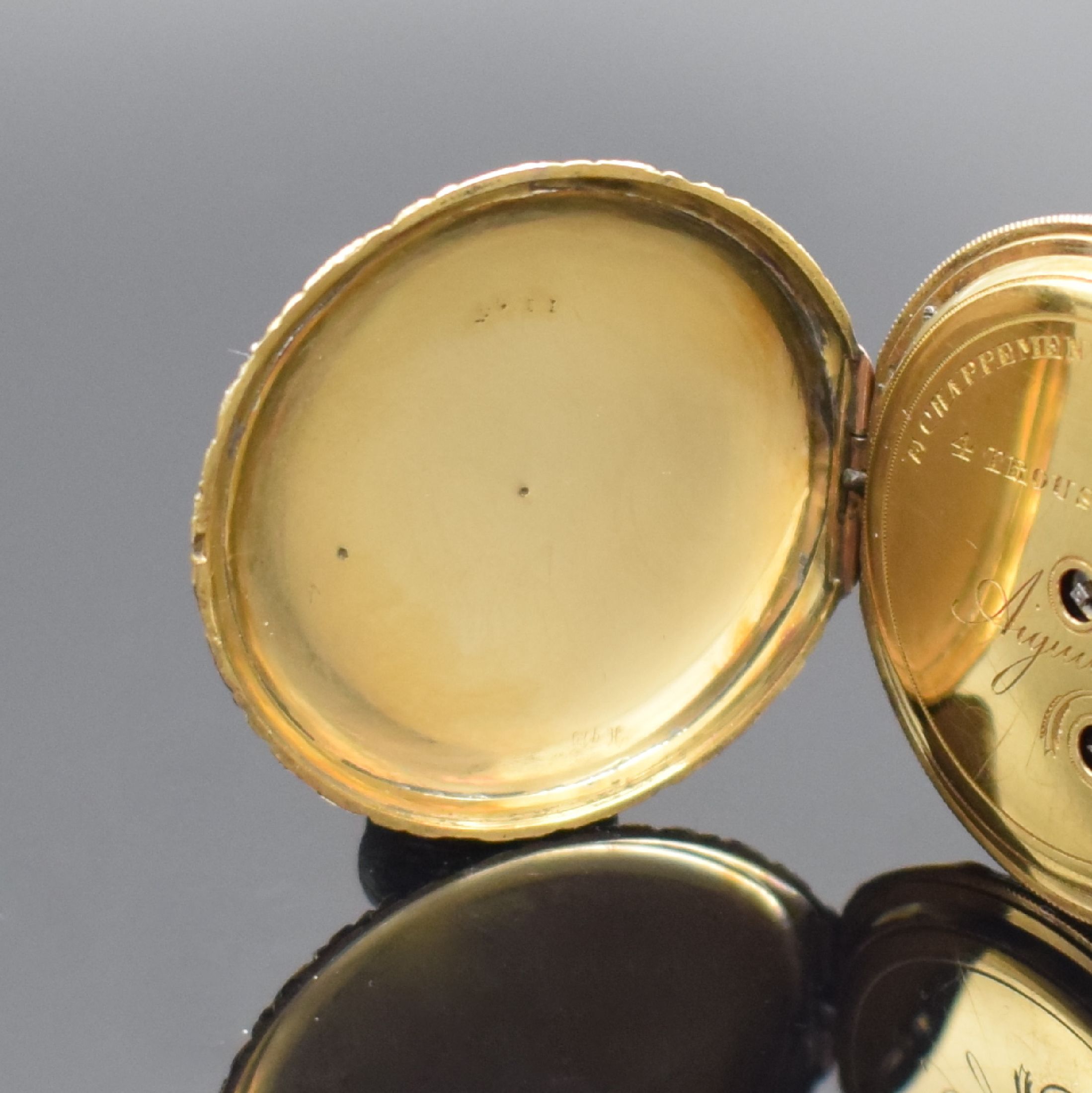 Detail b: Biedermeier EMAIL-TASCHENUHR in GG 750/000, Schweiz um 1840, Schlüsselaufzug, Scharniergeh., rücks. Sprungdeckel floral grav. sowie polychrom ...