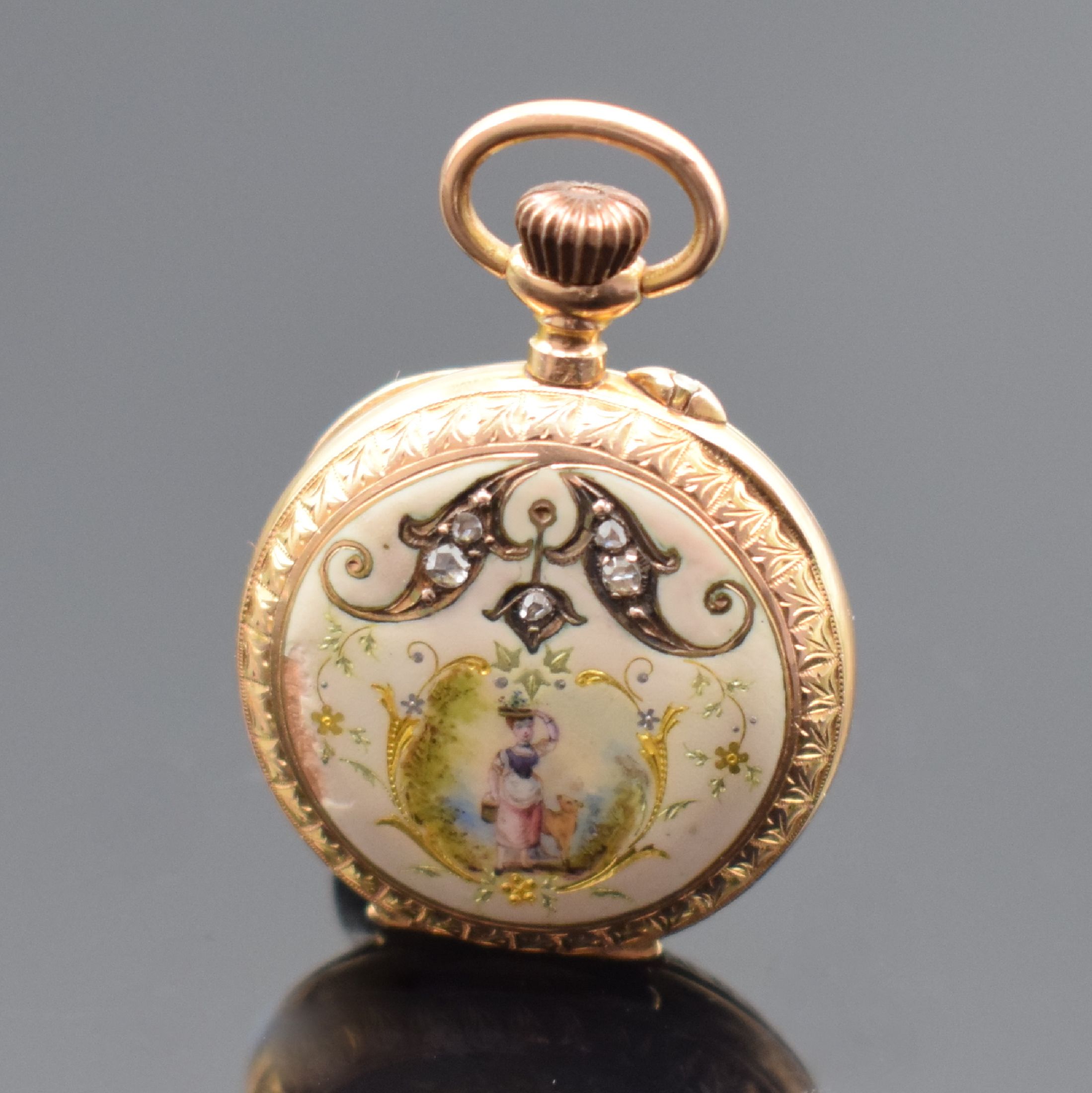 Sehr kleine Email-Taschenuhr in RG 750/000, Schweiz / Frankreich um 1900, offenes 2- Deckel Goldgeh., grav. Ränder, rücks. Diamant-bes. Emailbild ...
