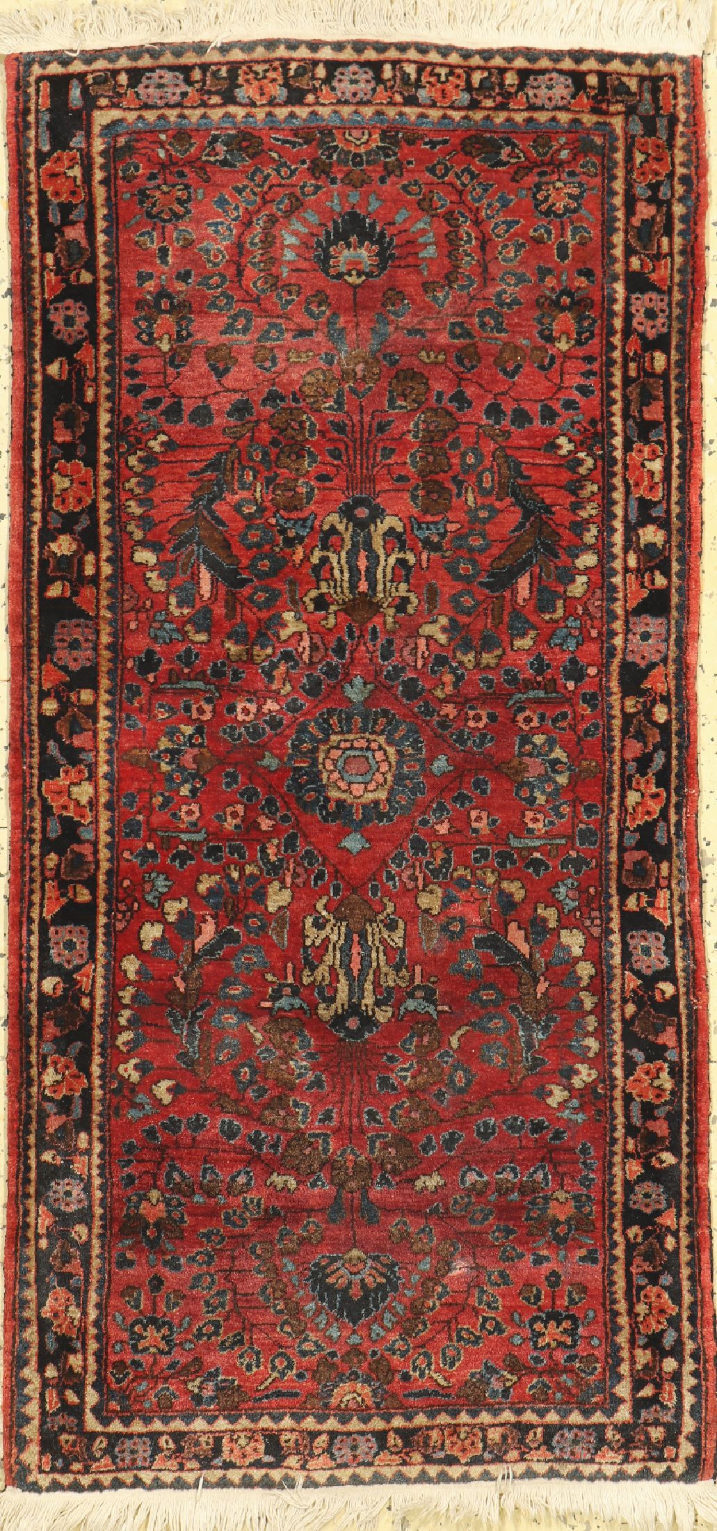 Us Re-Import Sarogh, Persien, um 1920, Wolle auf Baumwolle, ca. 128 x 62 cm, EHZ: 2