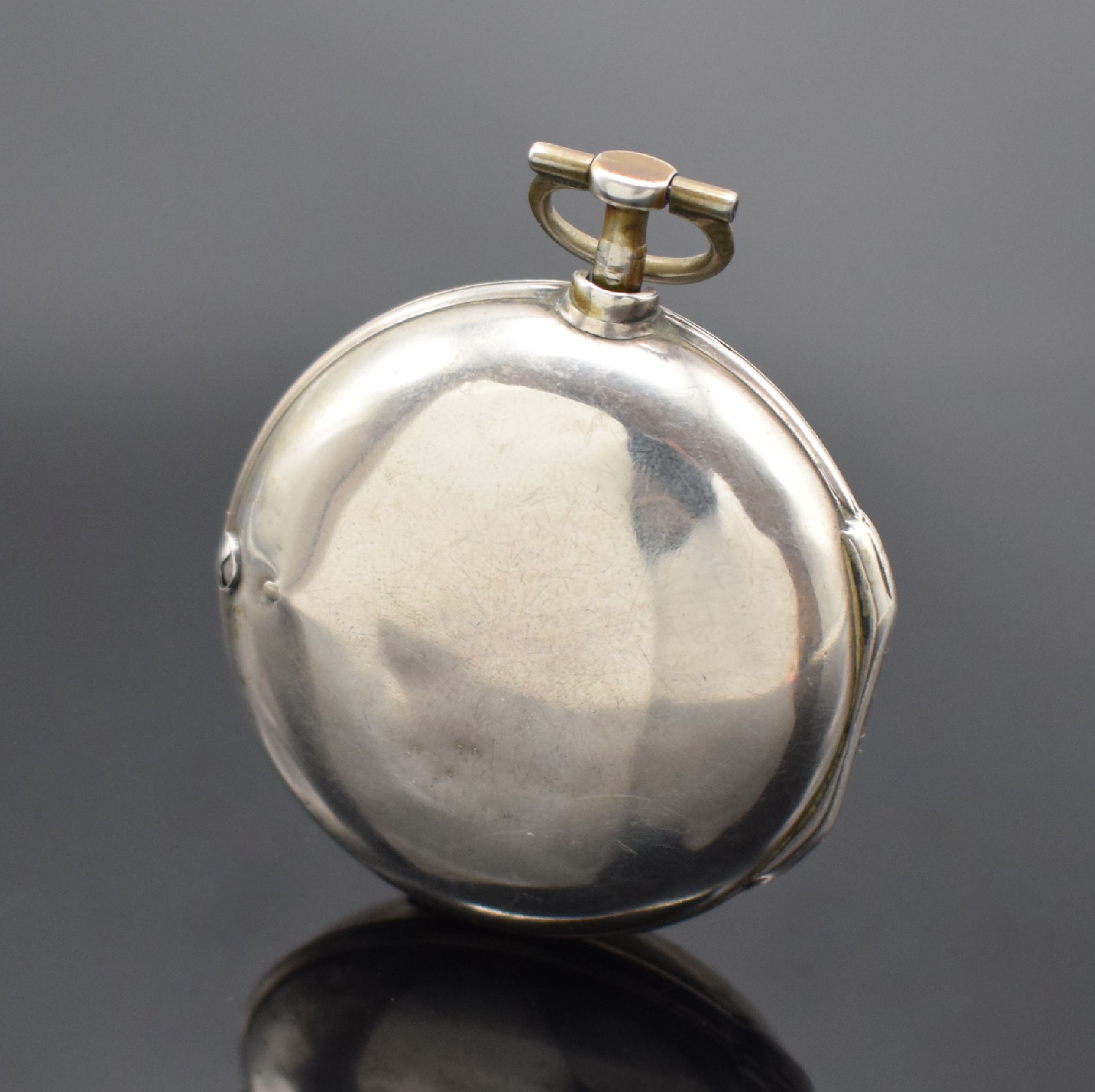 Detail a: Tho. HOUGHTON Spindeltaschenuhr in Silber, England 1781, doppeltes Gehäuse, Emailzifferblatt m. röm. Zahlen & arab. Minuterie, Zeiger lack. (sp.), ...
