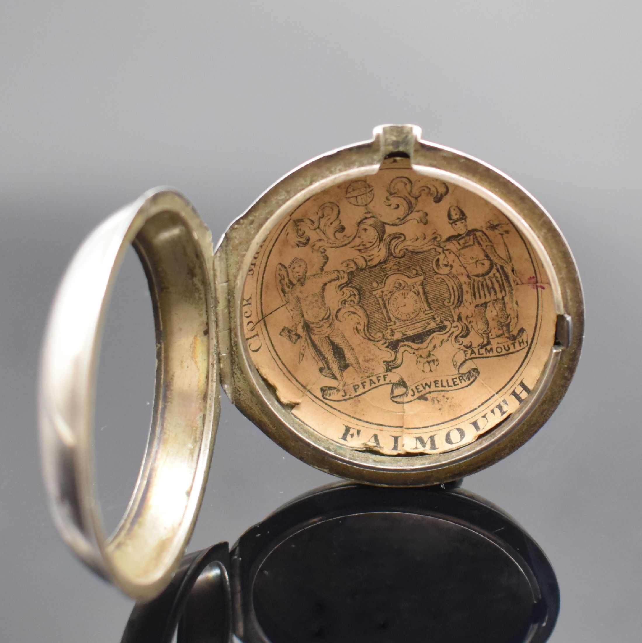 Detail b: Tho. HOUGHTON Spindeltaschenuhr in Silber, England 1781, doppeltes Gehäuse, Emailzifferblatt m. röm. Zahlen & arab. Minuterie, Zeiger lack. (sp.), ...