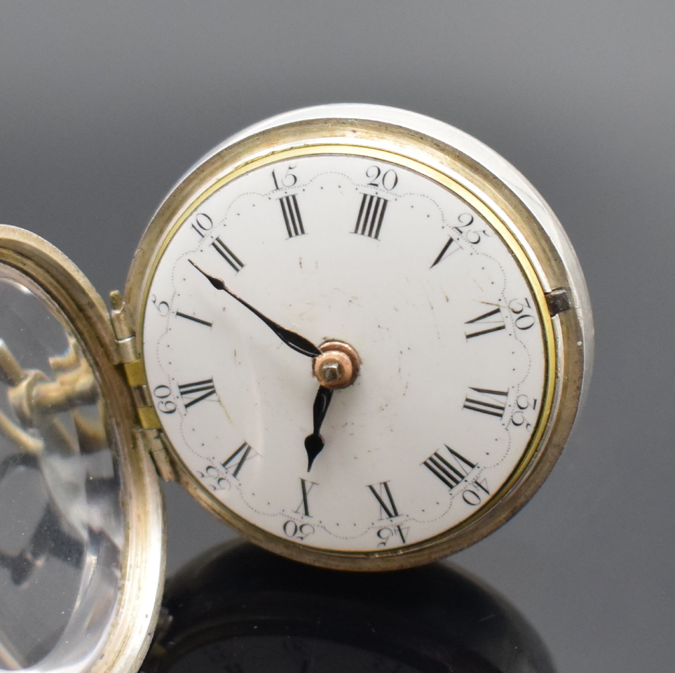 Detail d: Tho. HOUGHTON Spindeltaschenuhr in Silber, England 1781, doppeltes Gehäuse, Emailzifferblatt m. röm. Zahlen & arab. Minuterie, Zeiger lack. (sp.), ...