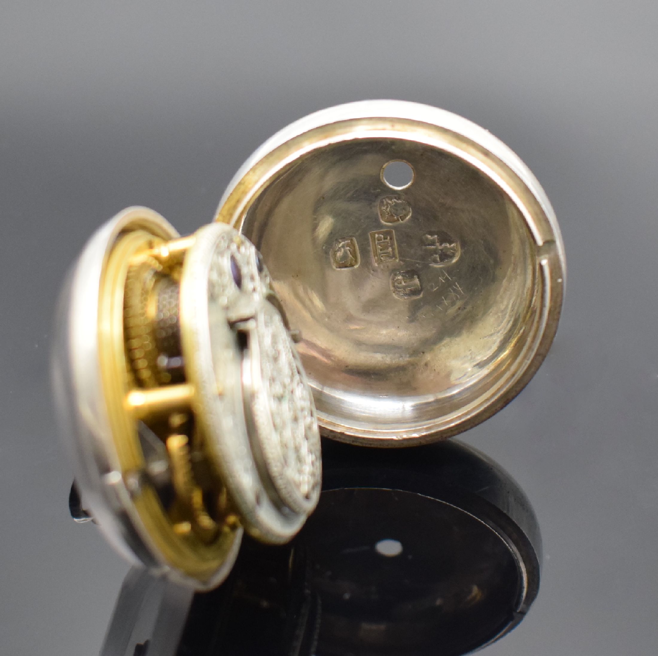 Detail e: Tho. HOUGHTON Spindeltaschenuhr in Silber, England 1781, doppeltes Gehäuse, Emailzifferblatt m. röm. Zahlen & arab. Minuterie, Zeiger lack. (sp.), ...