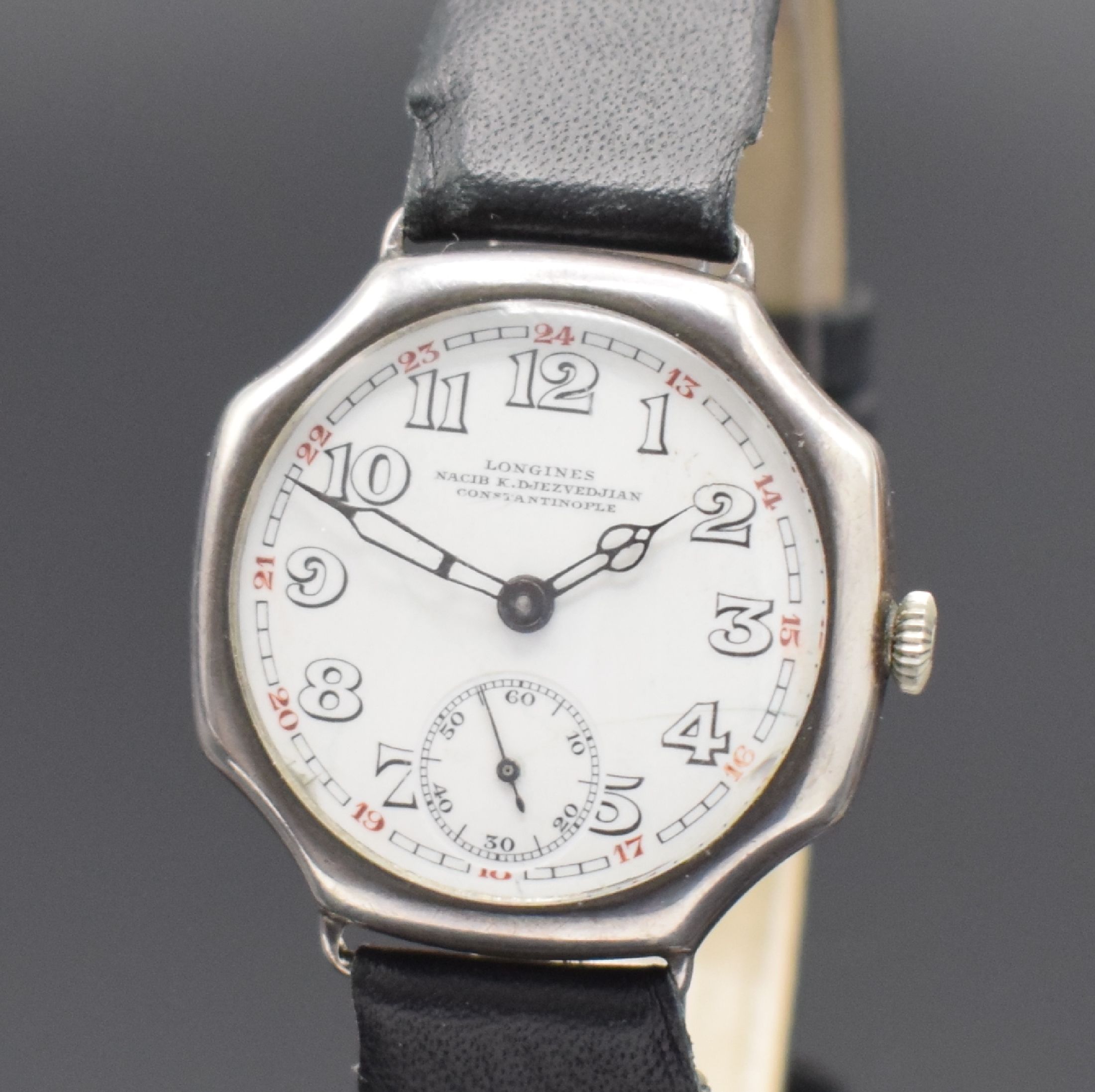 Detail a: LONGINES frühe Armbanduhr in Silber, Schweiz um 1929, Handaufzug, 8-eck. Geh., Boden & Glasrand aufgedr., Emailzifferbl. riss., arab. ...