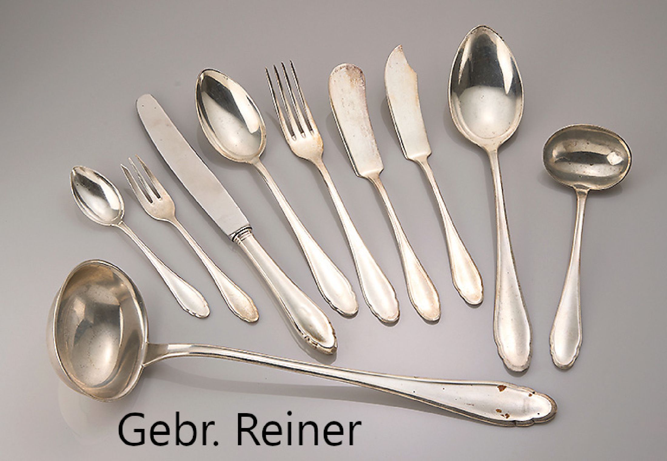 Menue-Besteck für 12 Personen, 800er Silber, deutsch, 1920er Jahre, Meistermarke GR im Kreis - Gebrüder Reiner vor 1925, leicht barockisierender ...